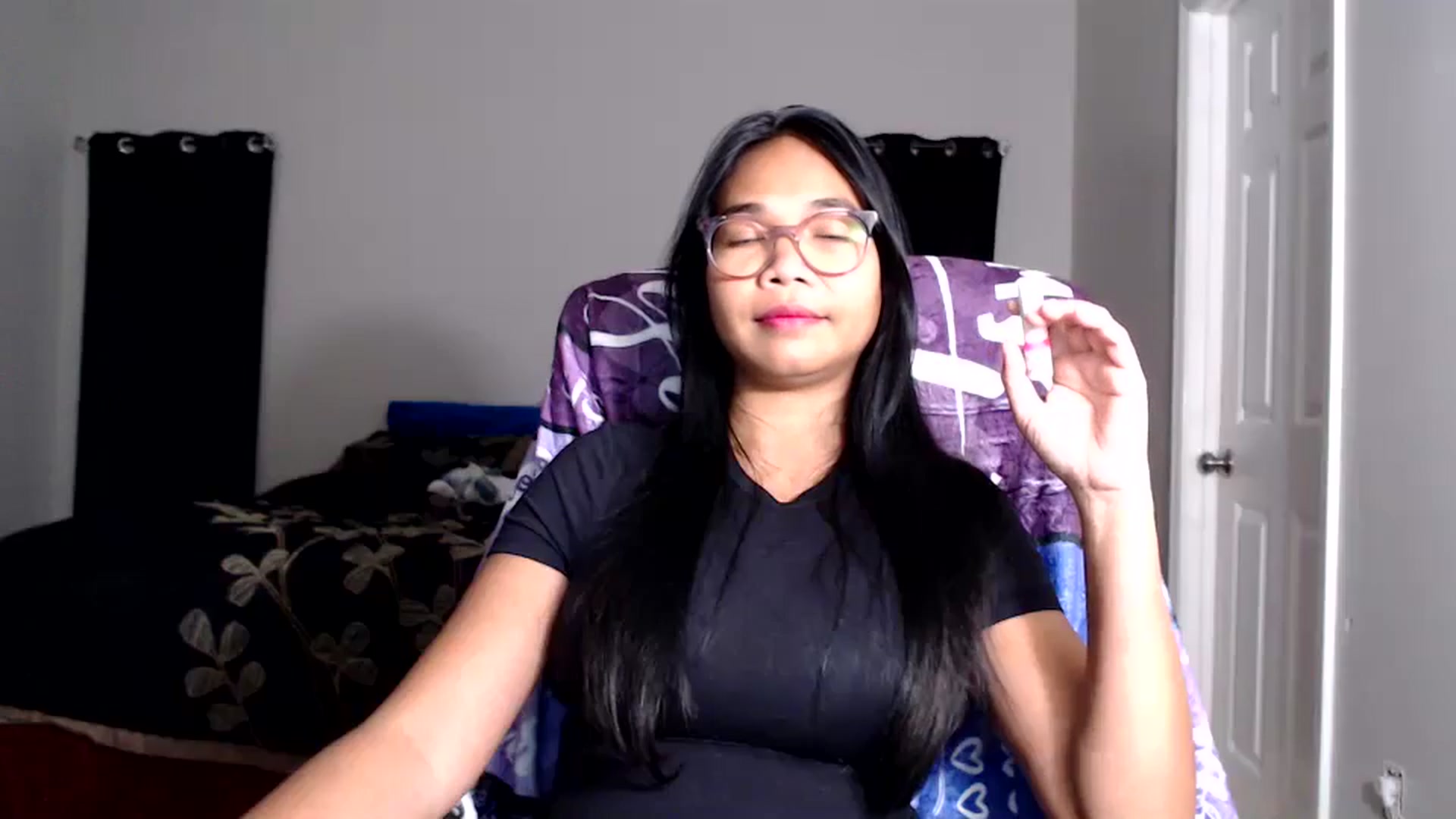 Gallery image thumbnail from Littlekai2025's myfreecams stream on, 09/20/2025, 01:11 image 19 of 20