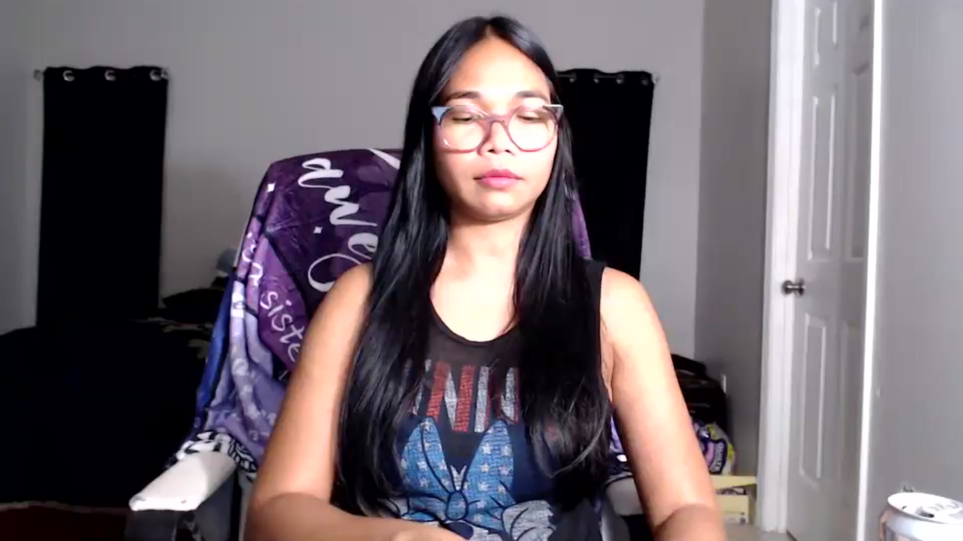 Gallery image thumbnail from Littlekai2025's myfreecams stream on, 09/21/2025, 05:05 image 16 of 20
