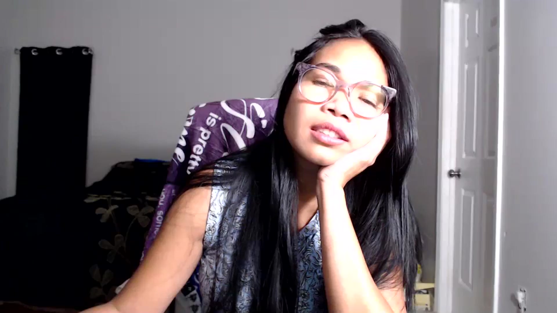 Gallery image thumbnail from Littlekai2025's myfreecams stream on, 09/22/2025, 02:31 image 2 of 20