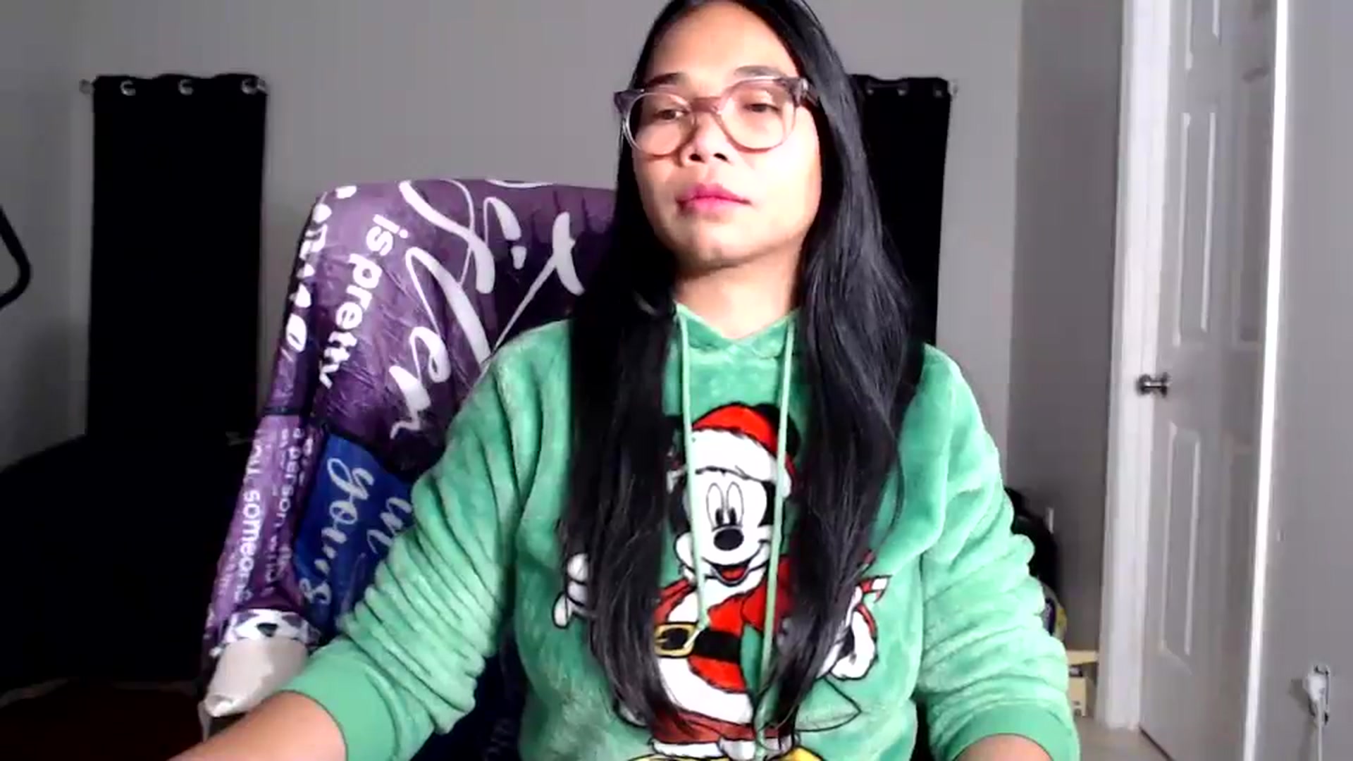 Gallery image thumbnail from Littlekai2025's myfreecams stream on, 09/23/2025, 04:43 image 11 of 20