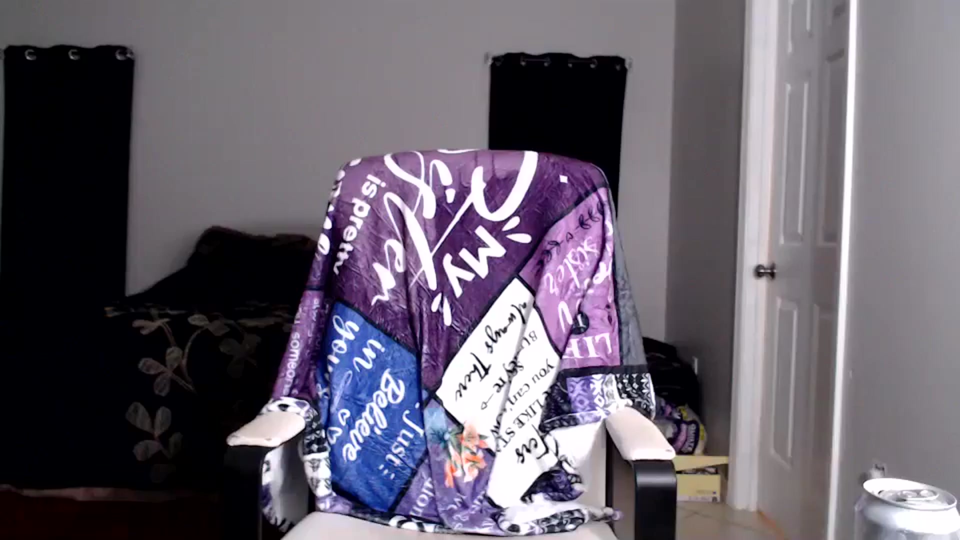 Gallery image thumbnail from Littlekai2025's myfreecams stream on, 09/23/2025, 04:43 image 7 of 20