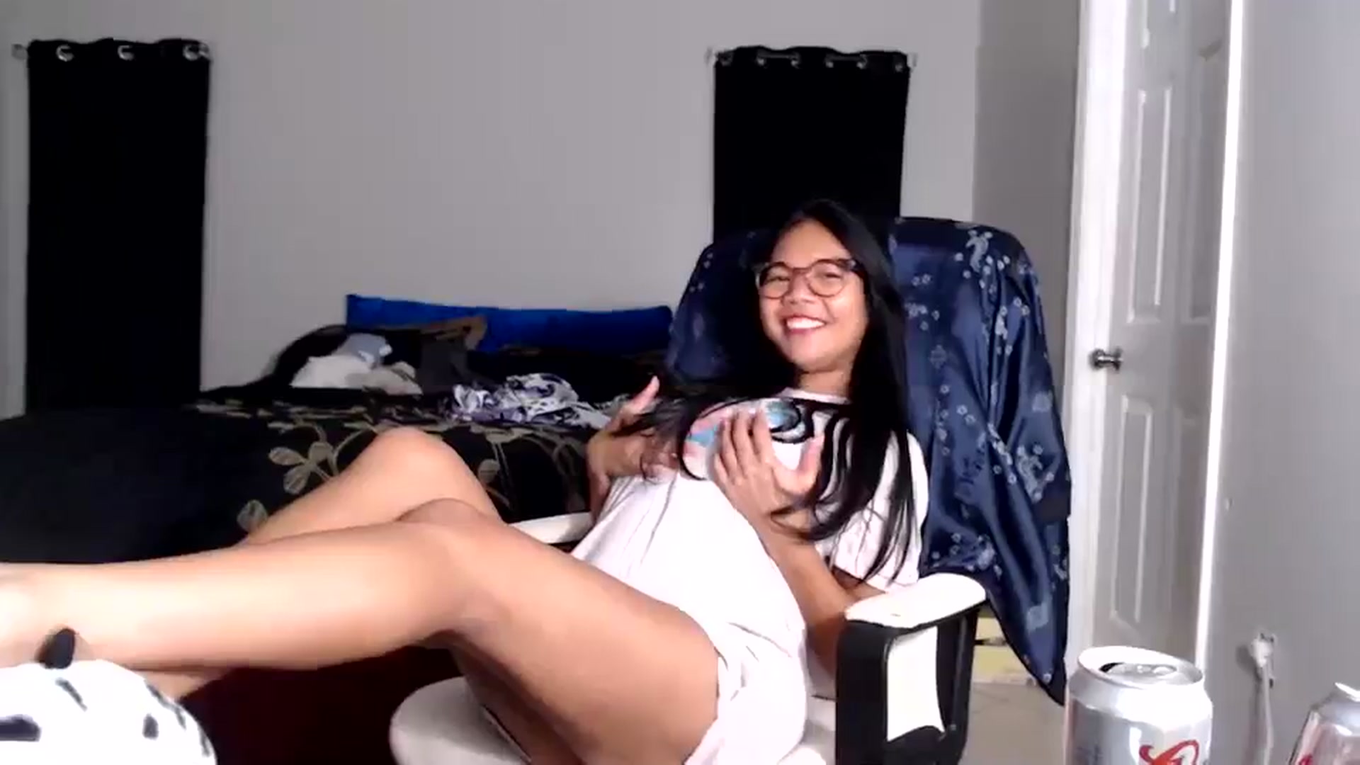 Gallery image thumbnail from Littlekai2025's myfreecams stream on, 09/27/2025, 04:53 image 17 of 20