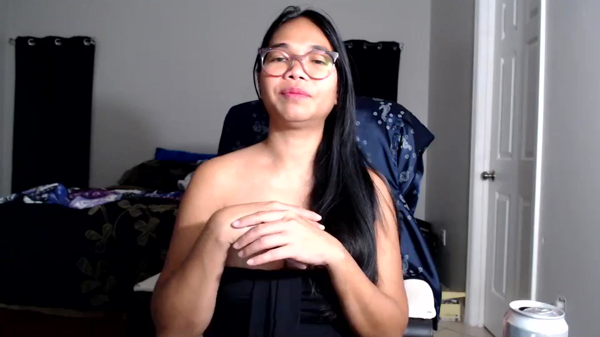 Gallery image thumbnail from Littlekai2025's myfreecams stream on, 09/27/2025, 23:23 image 13 of 20