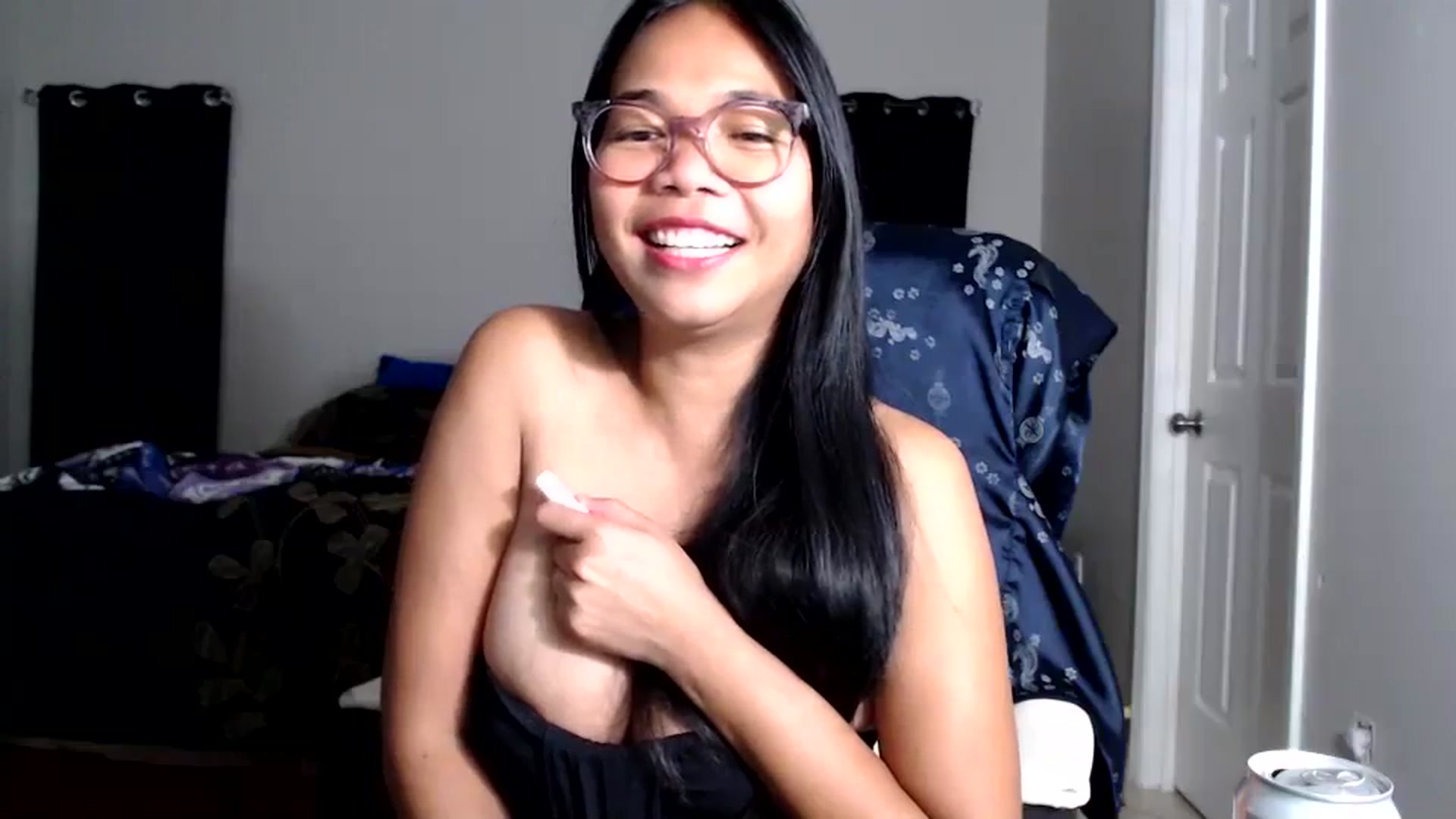 Gallery image thumbnail from Littlekai2025's myfreecams stream on, 09/27/2025, 23:23 image 18 of 20