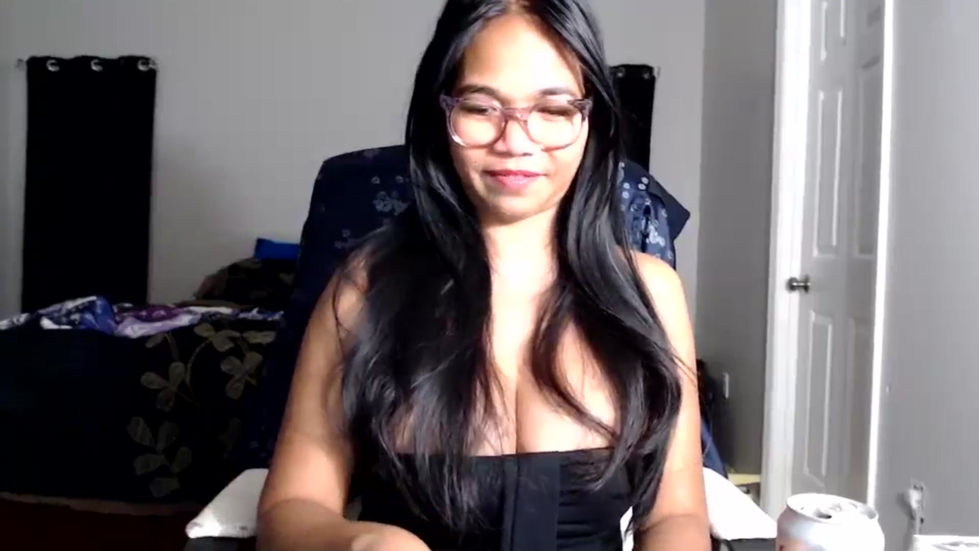 Gallery image thumbnail from Littlekai2025's myfreecams stream on, 09/27/2025, 23:50 image 5 of 20