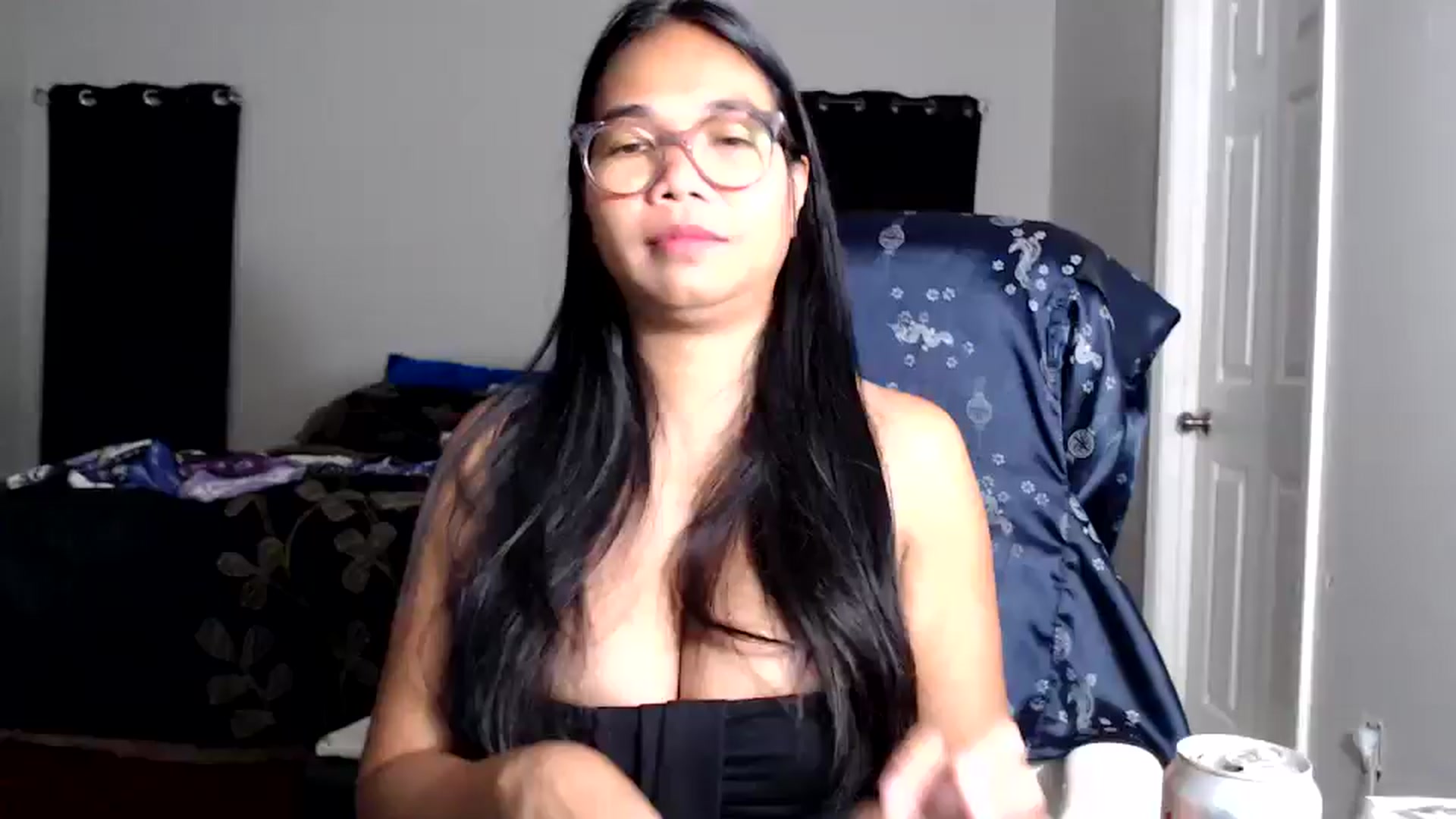 Gallery image thumbnail from Littlekai2025's myfreecams stream on, 09/27/2025, 23:50 image 6 of 20