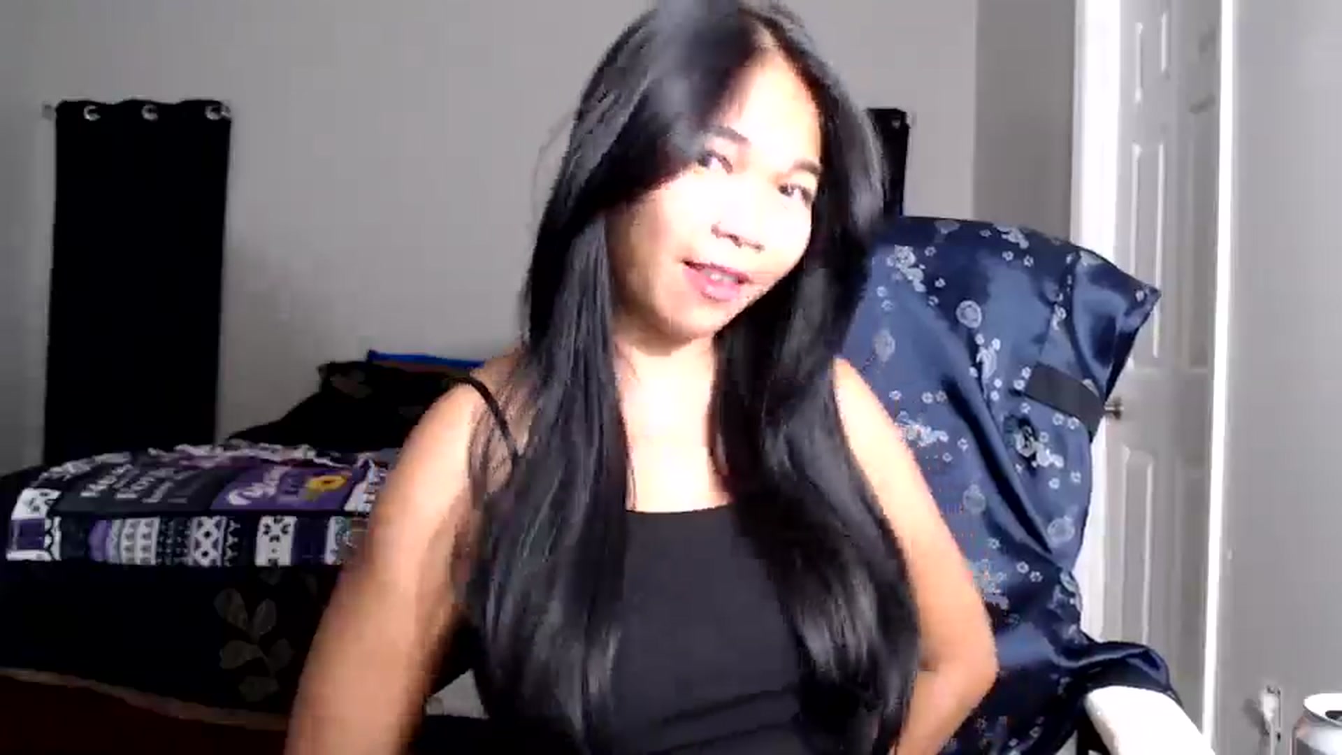 Gallery image thumbnail from Littlekai2025's myfreecams stream on, 09/29/2025, 04:07 image 18 of 20