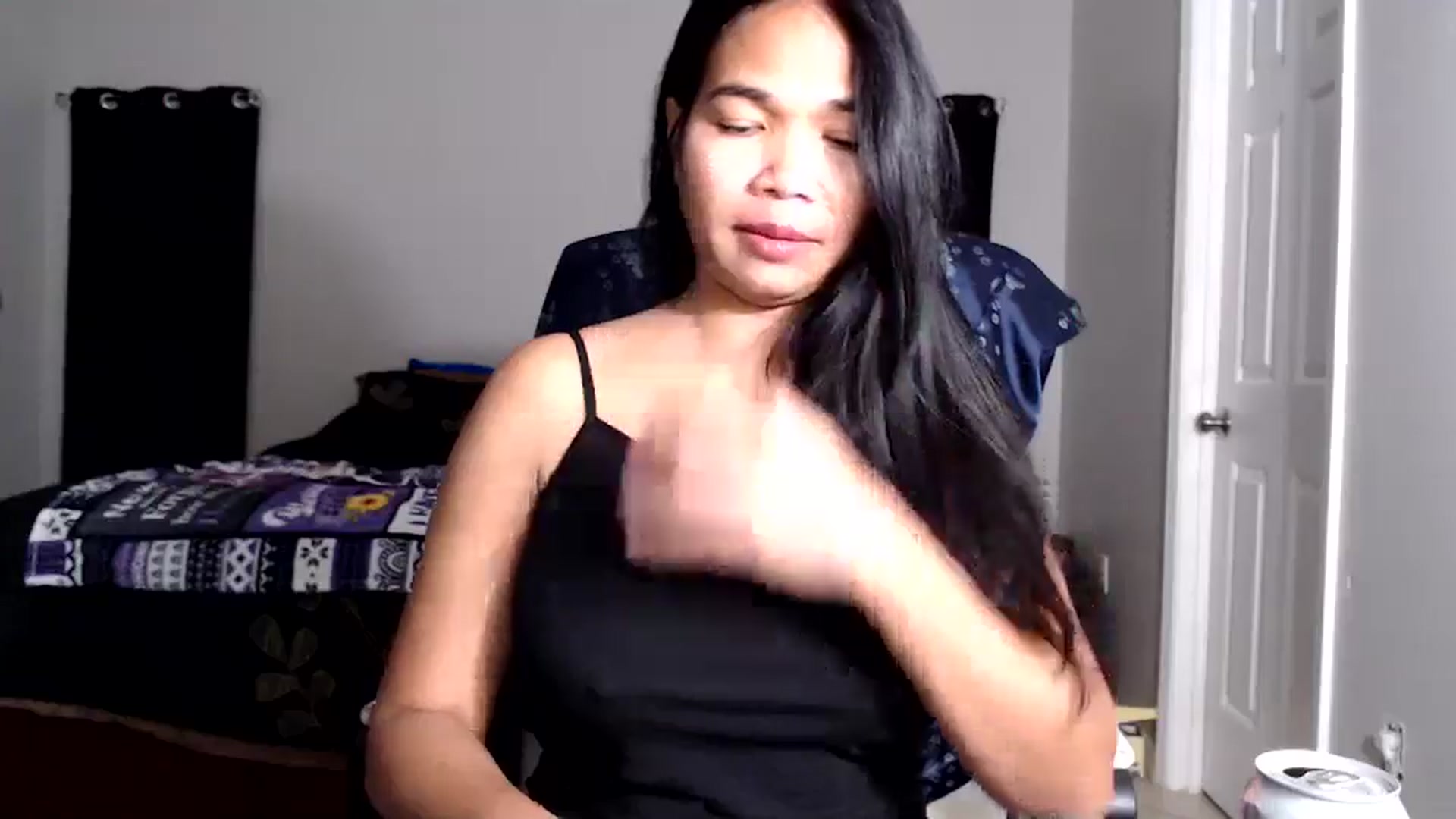 Gallery image thumbnail from Littlekai2025's myfreecams stream on, 09/29/2025, 04:49 image 12 of 20