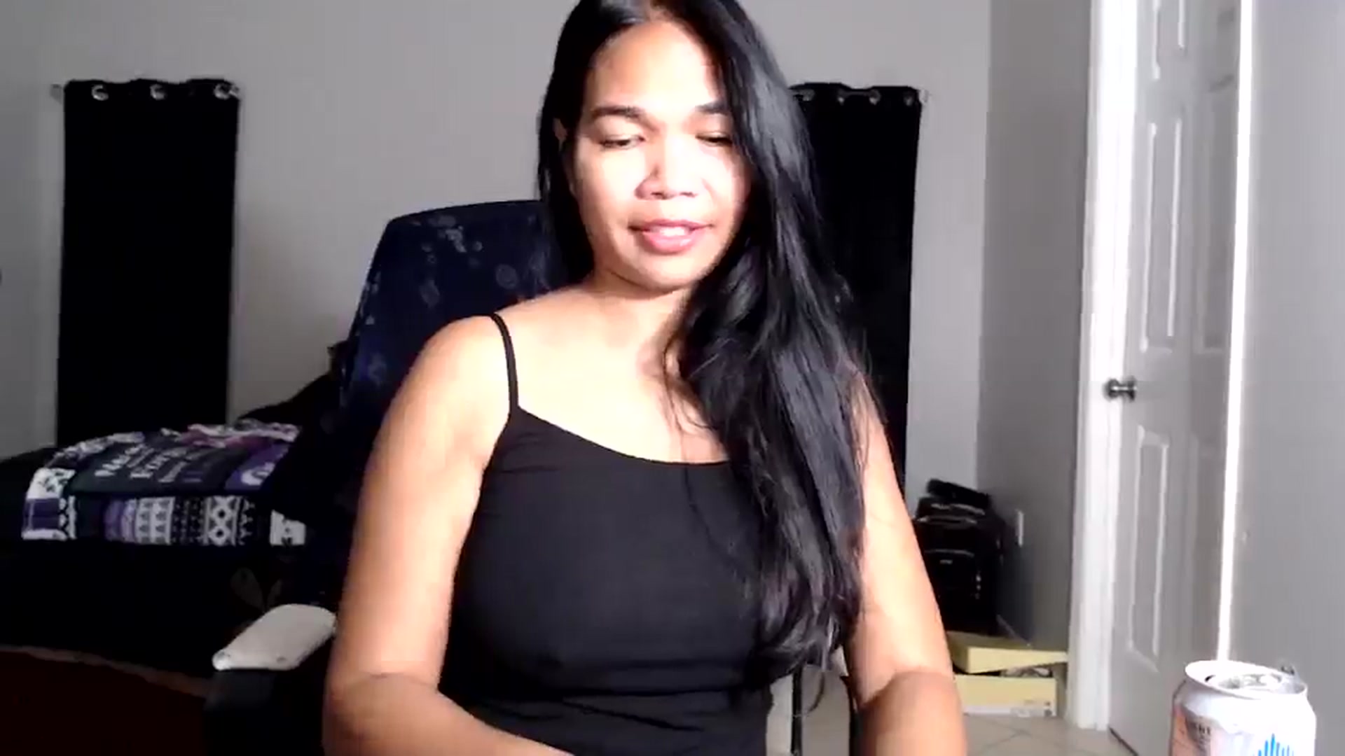 Gallery image thumbnail from Littlekai2025's myfreecams stream on, 09/29/2025, 04:49 image 13 of 20