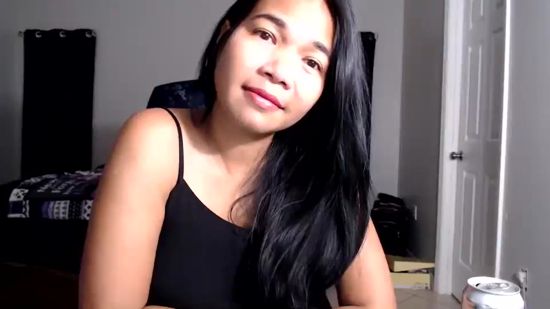 Gallery image thumbnail from Littlekai2025's myfreecams stream on, 09/29/2025, 04:49 image 16 of 20