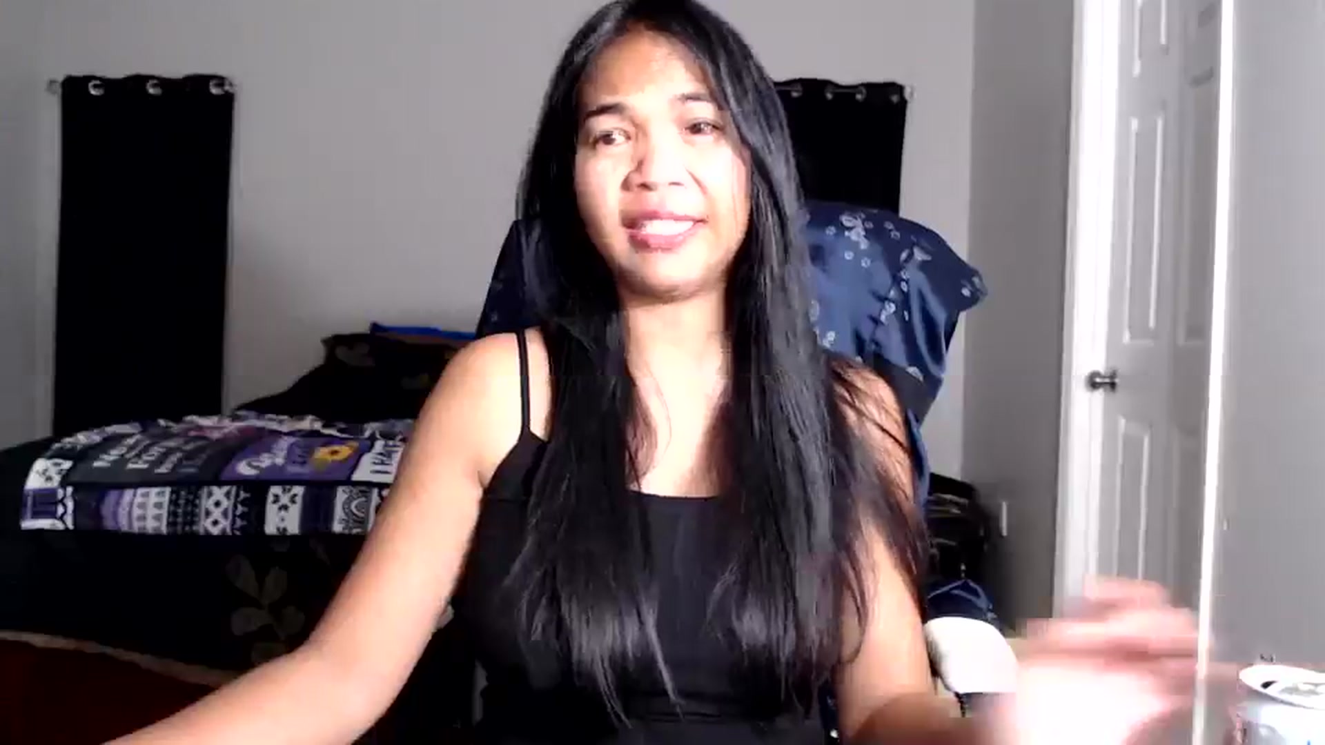 Gallery image thumbnail from Littlekai2025's myfreecams stream on, 09/29/2025, 04:49 image 2 of 20