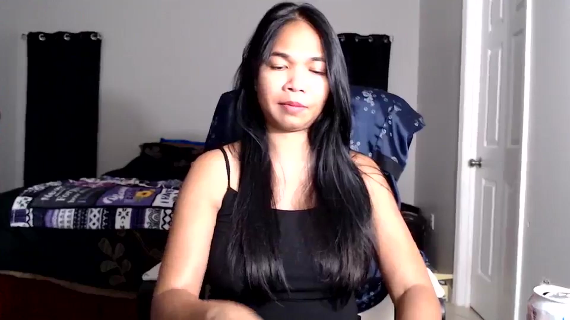 Gallery image thumbnail from Littlekai2025's myfreecams stream on, 09/29/2025, 04:49 image 4 of 20