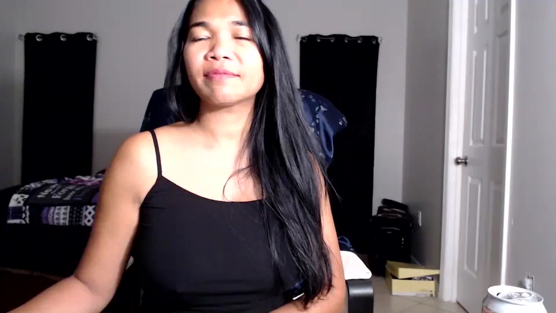 Gallery image thumbnail from Littlekai2025's myfreecams stream on, 09/29/2025, 04:49 image 19 of 20