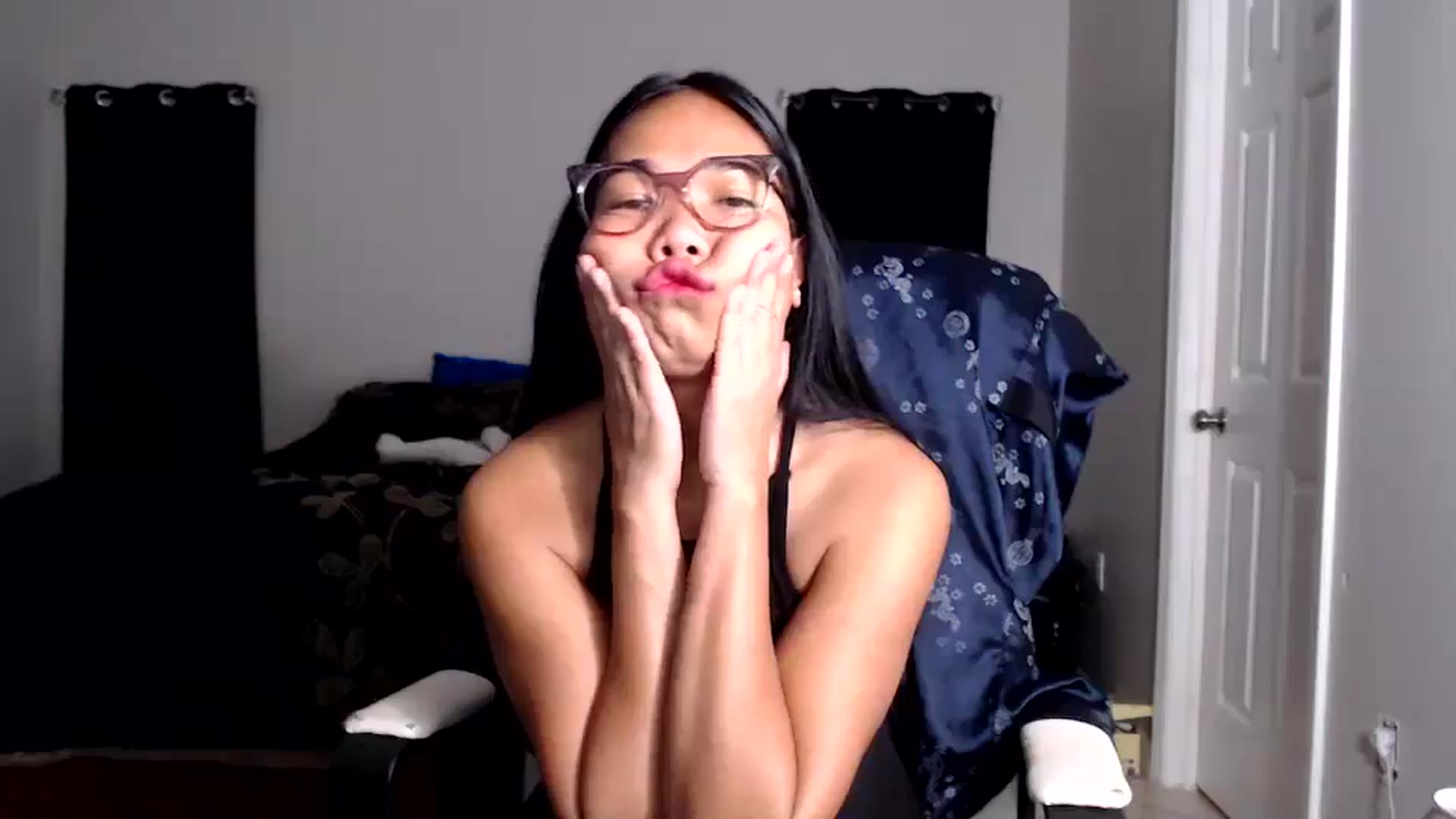Gallery image thumbnail from Littlekai2025's myfreecams stream on, 09/30/2025, 01:58 image 15 of 20