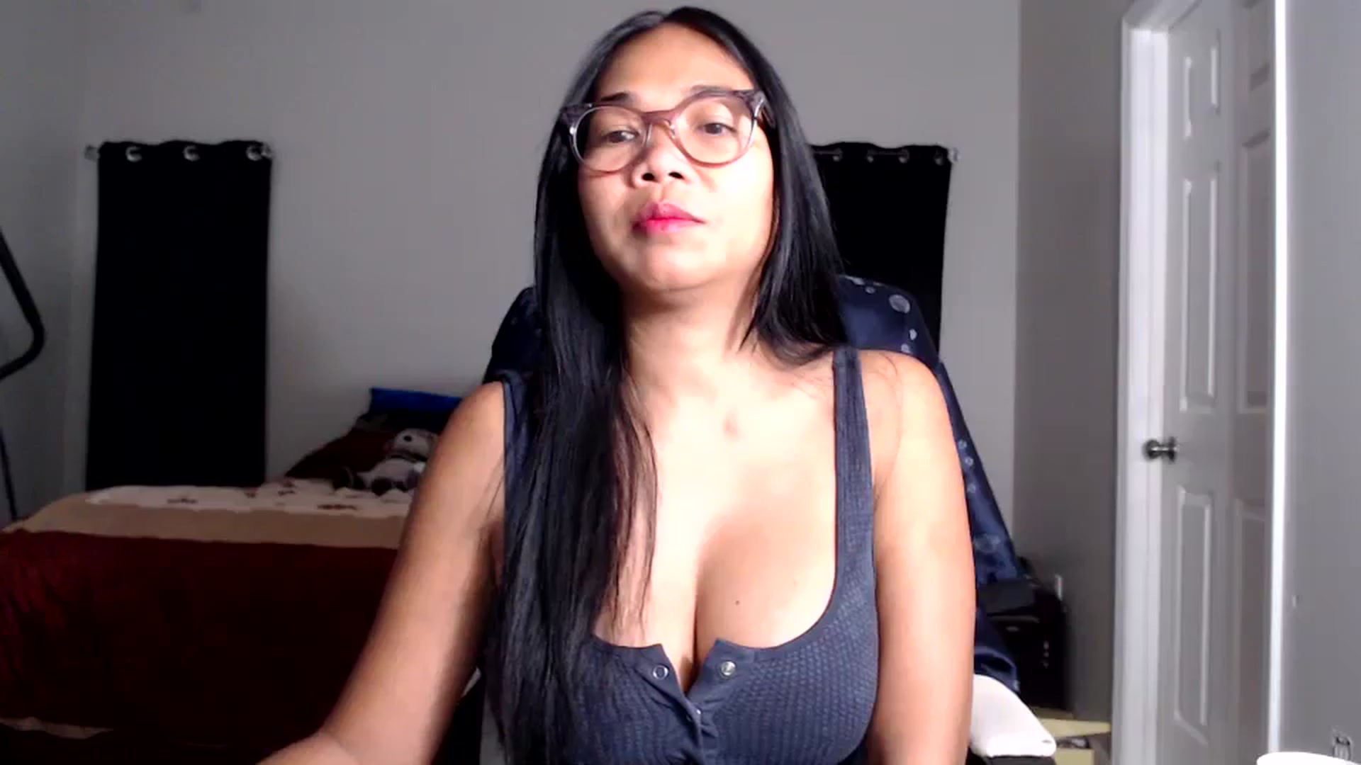 Gallery image thumbnail from Littlekai2025's myfreecams stream on, 10/06/2025, 24:01 image 9 of 20