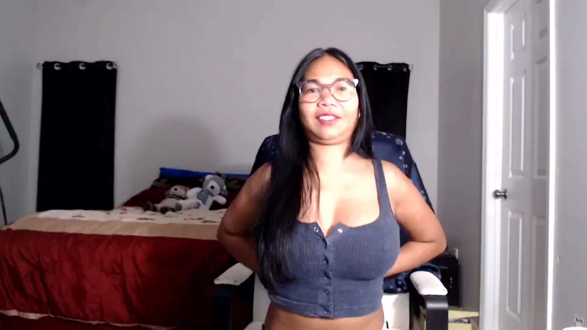 Gallery image thumbnail from Littlekai2025's myfreecams stream on, 10/06/2025, 24:01 image 10 of 20