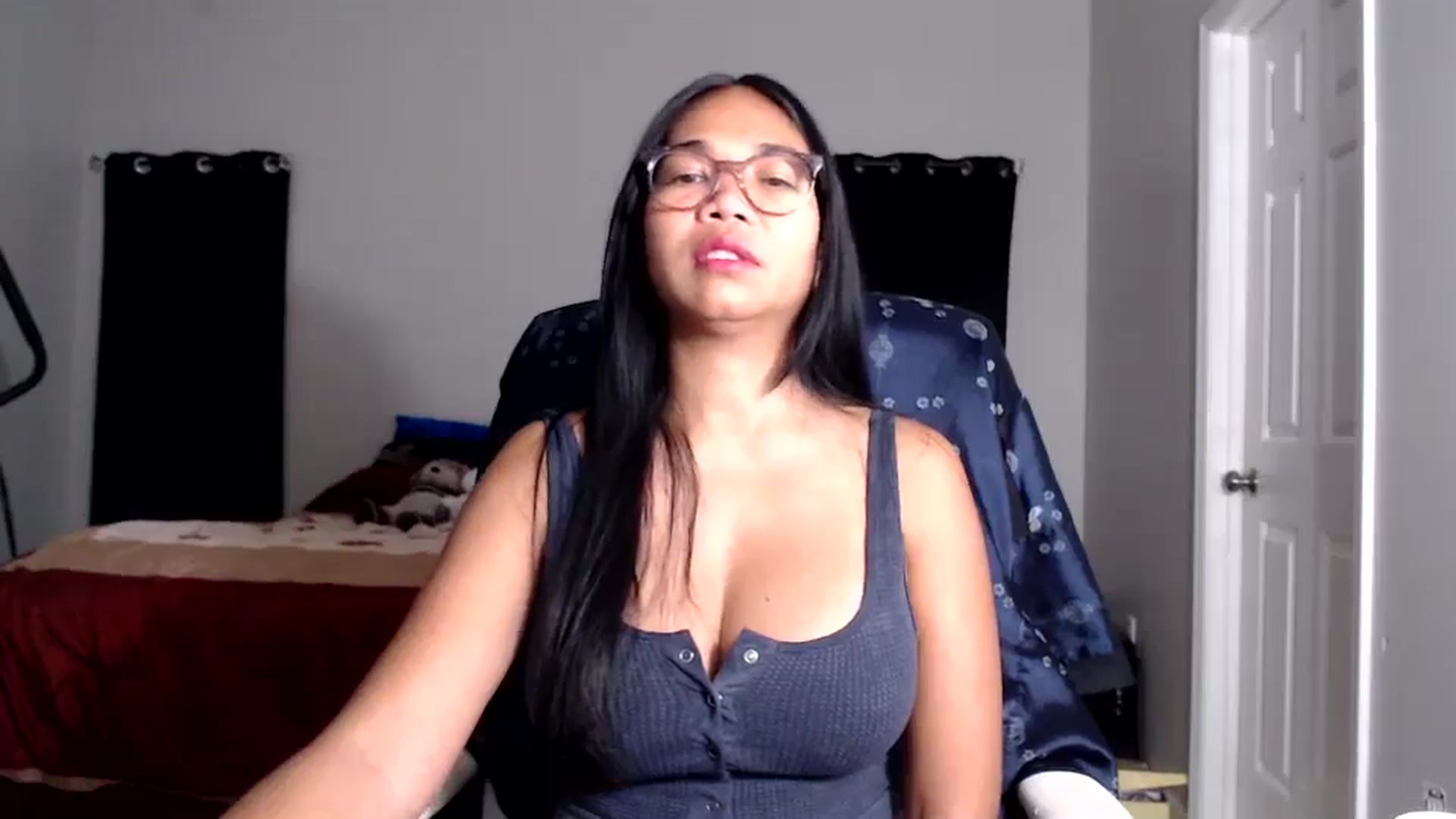 Gallery image thumbnail from Littlekai2025's myfreecams stream on, 10/06/2025, 24:01 image 11 of 20