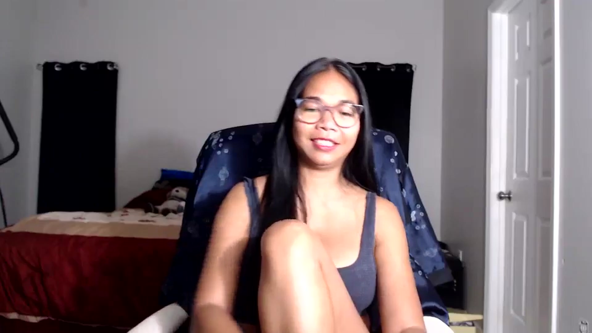 Gallery image thumbnail from Littlekai2025's myfreecams stream on, 10/06/2025, 24:01 image 18 of 20
