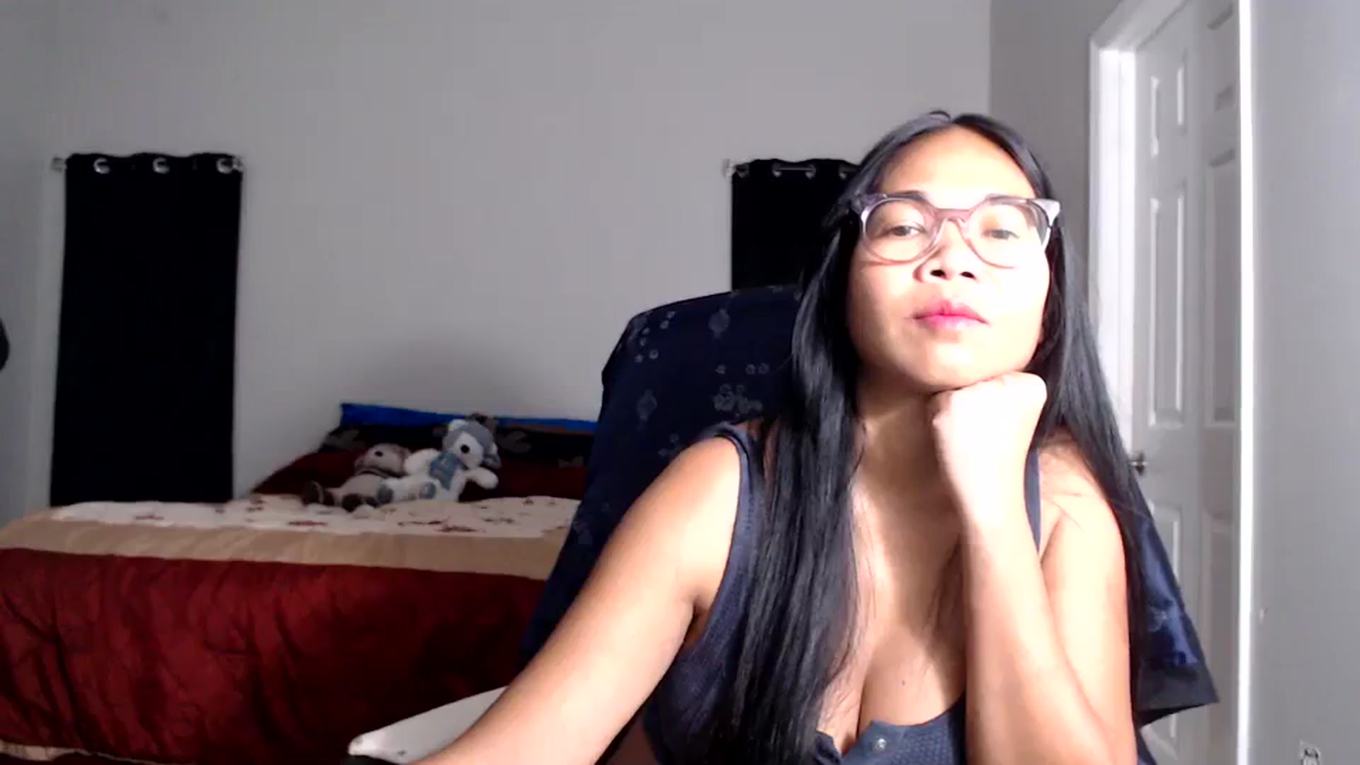 Gallery image thumbnail from Littlekai2025's myfreecams stream on, 10/06/2025, 24:01 image 2 of 20
