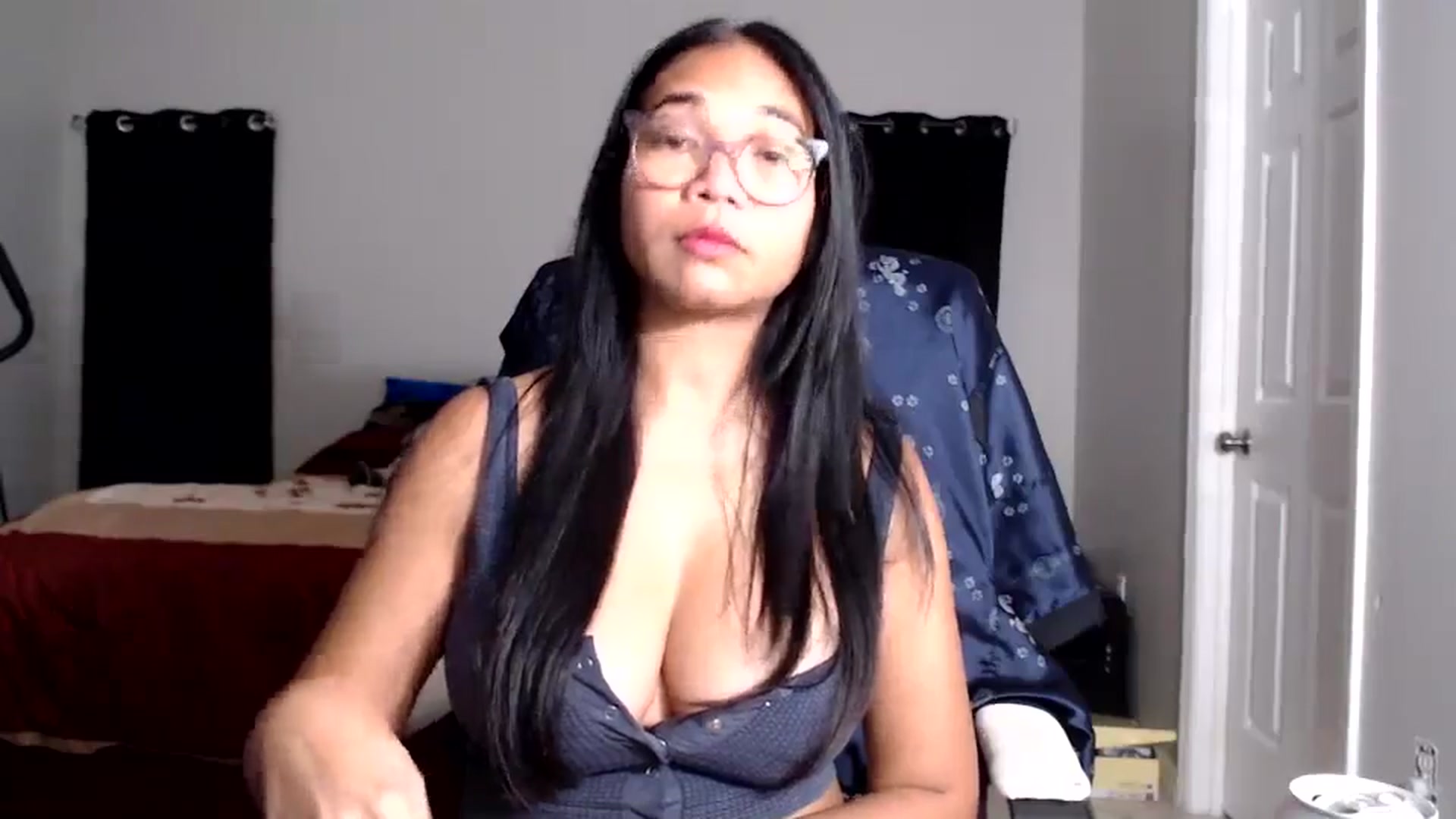 Gallery image thumbnail from Littlekai2025's myfreecams stream on, 10/06/2025, 04:34 image 6 of 20