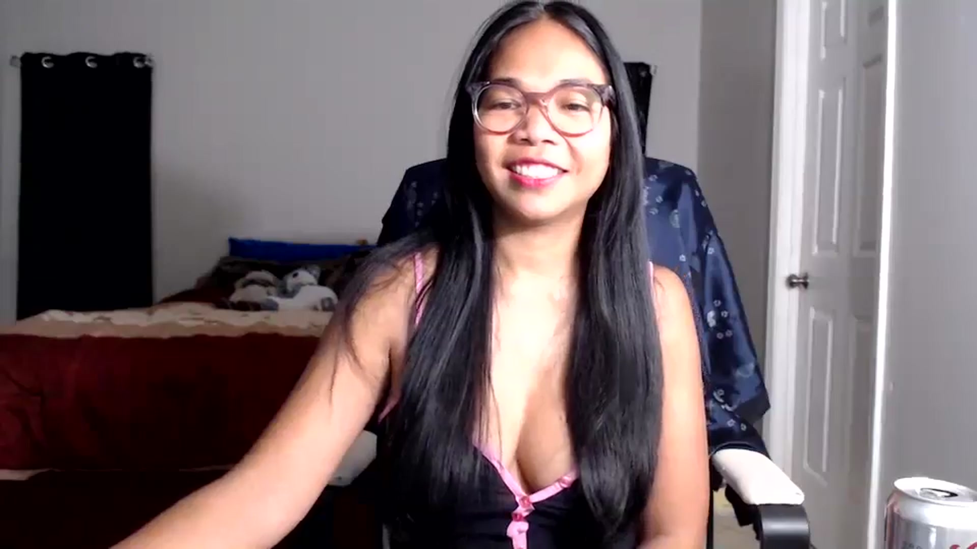 Gallery image thumbnail from Littlekai2025's myfreecams stream on, 10/07/2025, 03:57 image 18 of 20