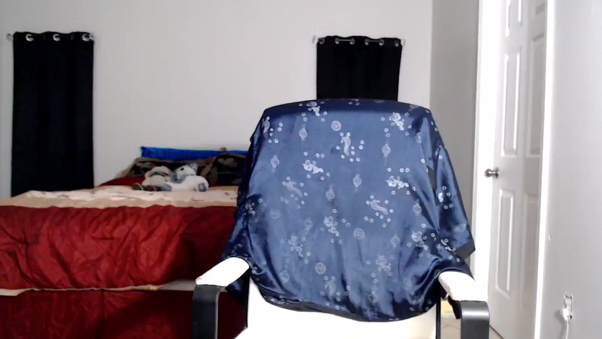 Gallery image thumbnail from Littlekai2025's myfreecams stream on, 10/07/2025, 03:57 image 19 of 20