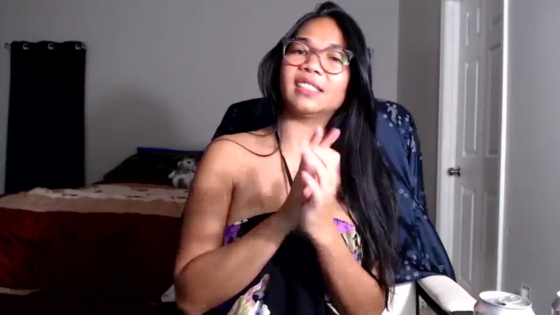 Gallery image thumbnail from Littlekai2025's myfreecams stream on, 10/10/2025, 02:41 image 16 of 20