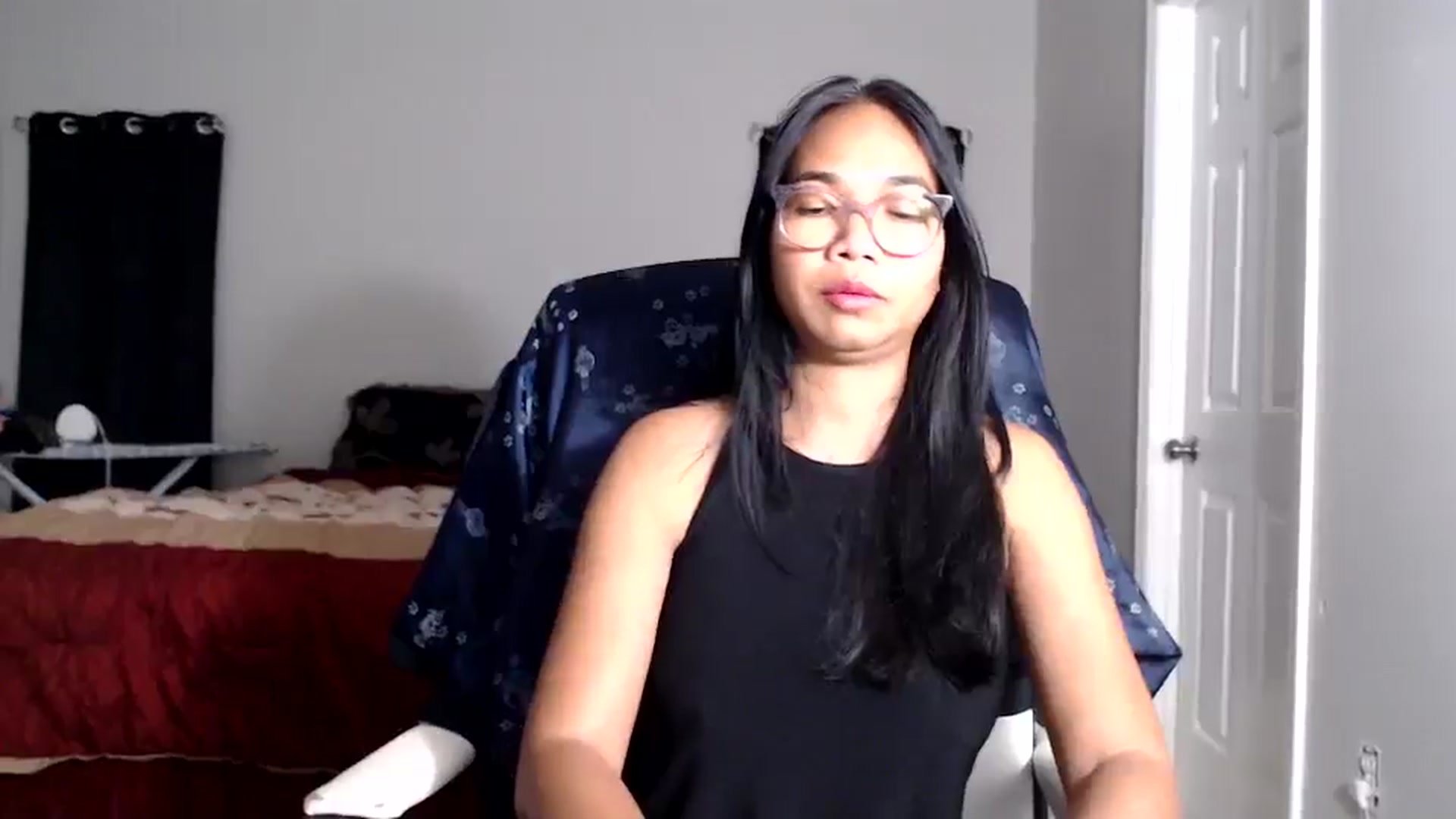 Gallery image thumbnail from Littlekai2025's myfreecams stream on, 10/28/2025, 02:04 image 4 of 20