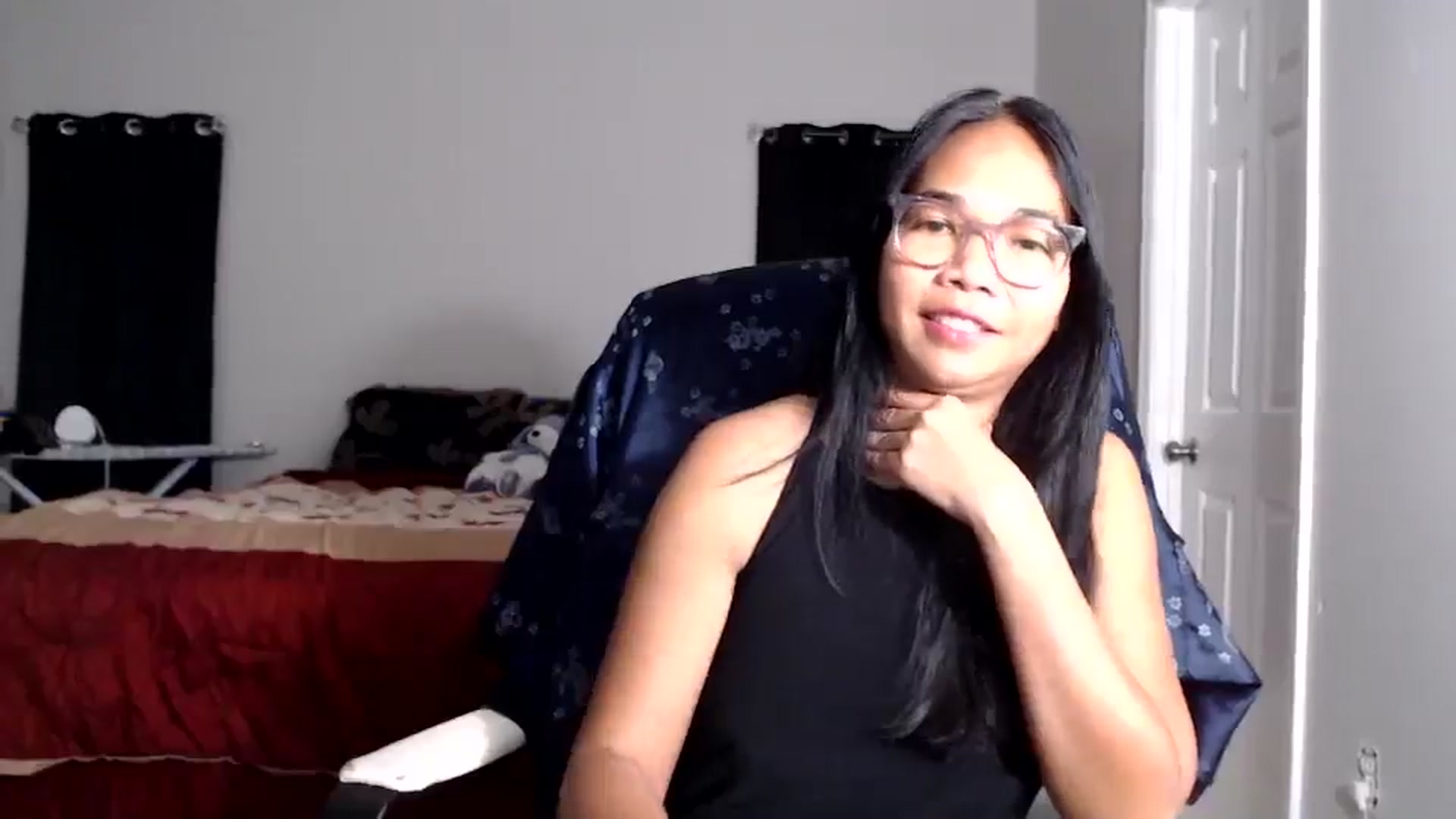Gallery image thumbnail from Littlekai2025's myfreecams stream on, 10/28/2025, 02:04 image 6 of 20
