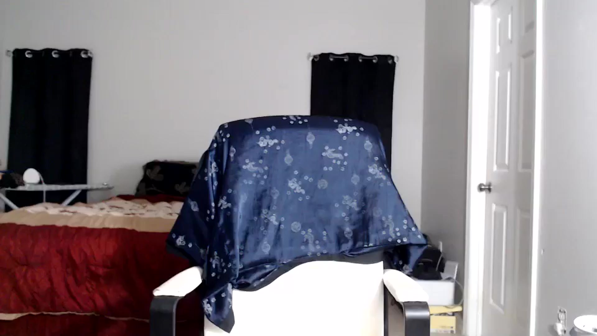 Gallery image thumbnail from Littlekai2025's myfreecams stream on, 10/28/2025, 03:55 image 16 of 20