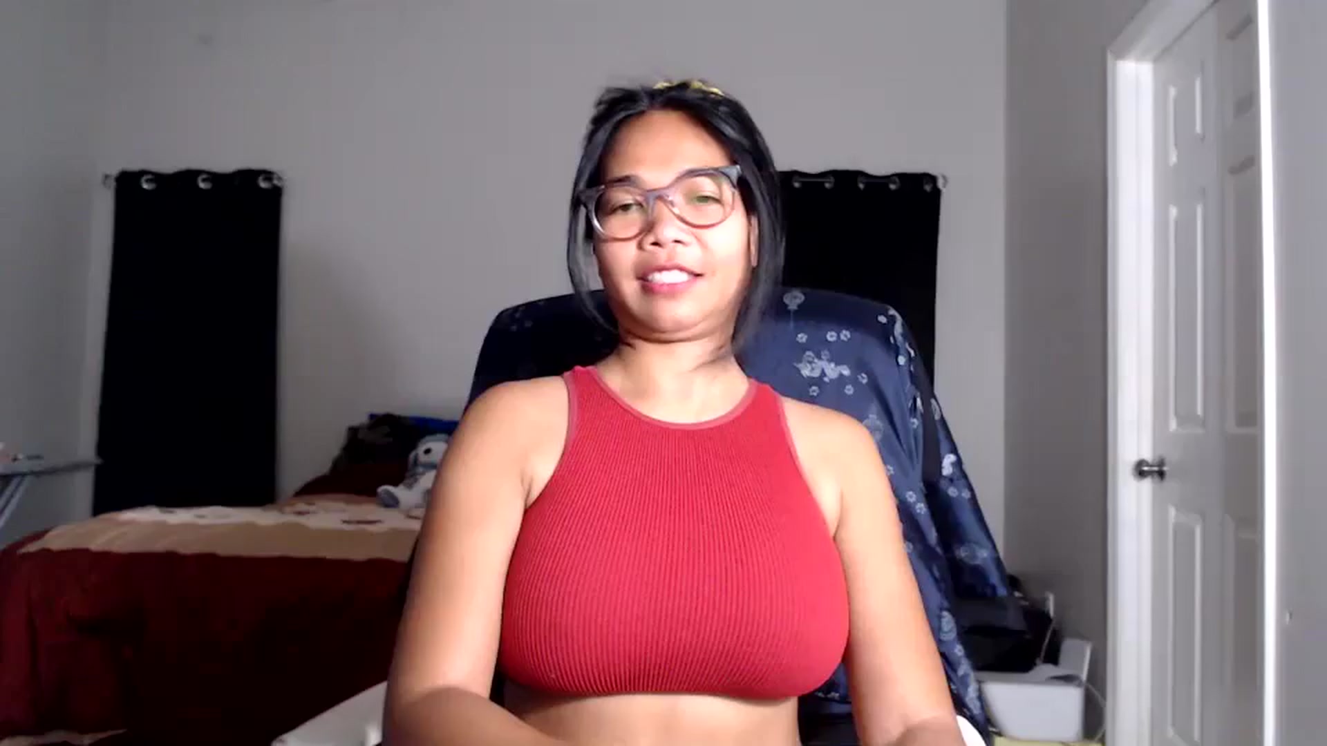 Gallery image thumbnail from Littlekai2025's myfreecams stream on, 10/30/2025, 02:37 image 15 of 20