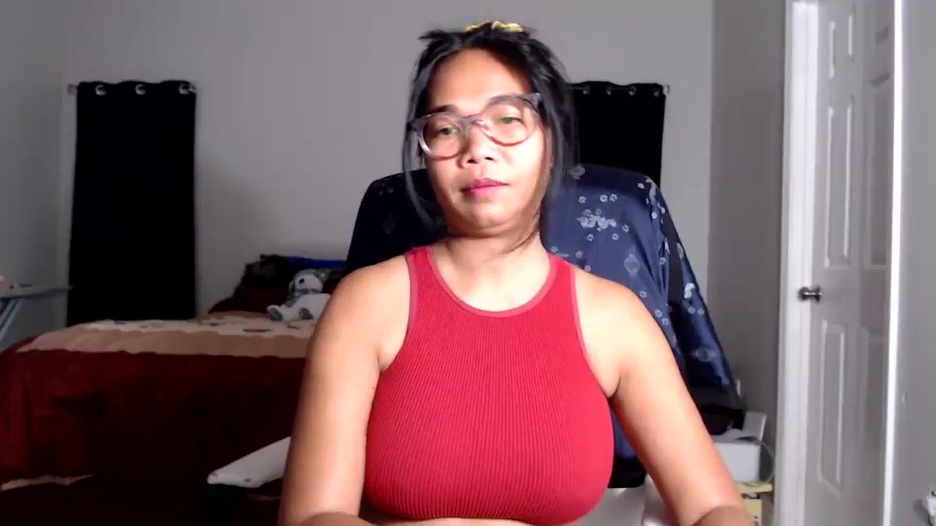 Gallery image thumbnail from Littlekai2025's myfreecams stream on, 10/30/2025, 02:37 image 14 of 20
