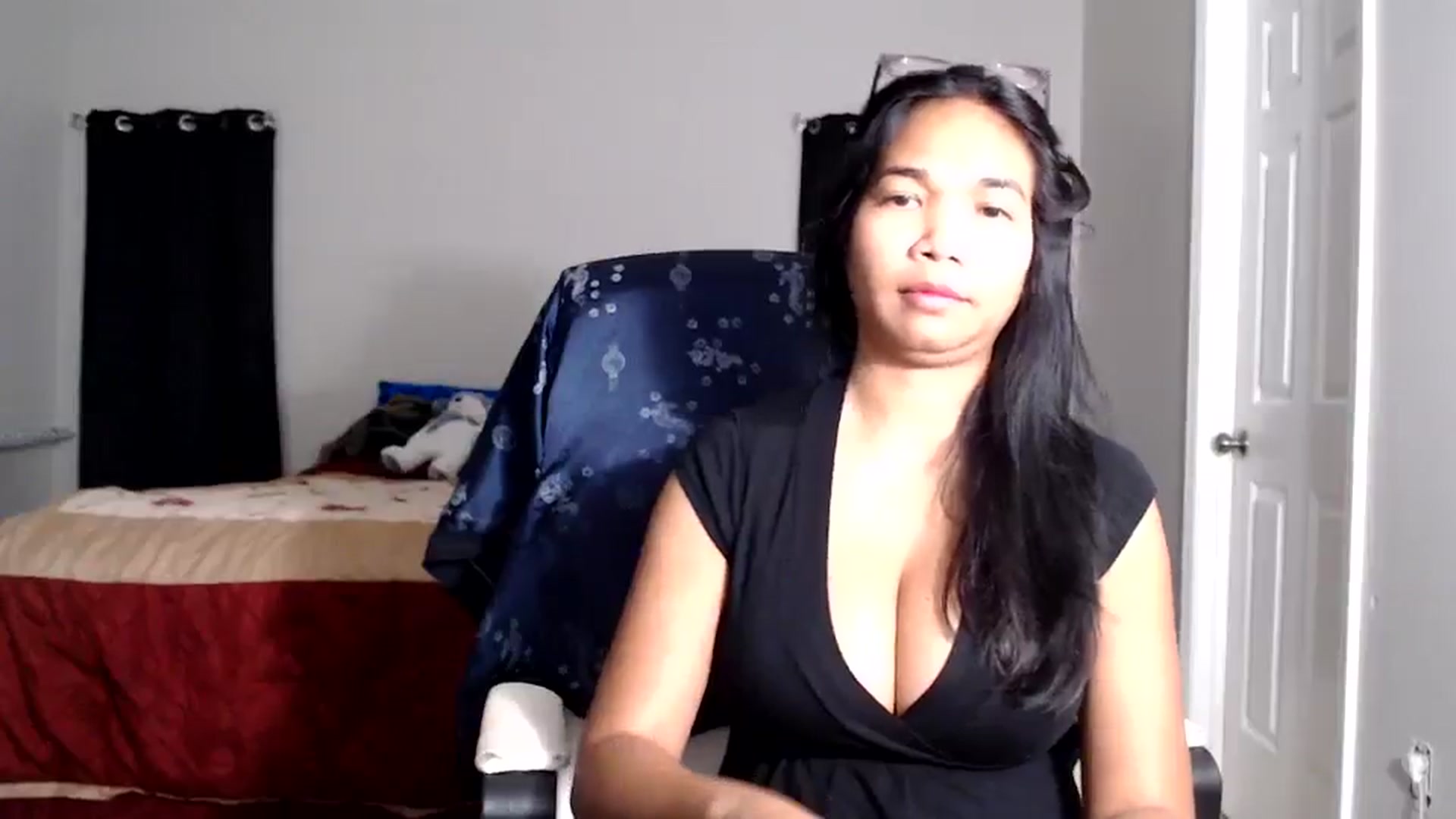 Gallery image thumbnail from Littlekai2025's myfreecams stream on, 10/31/2025, 03:02 image 17 of 20