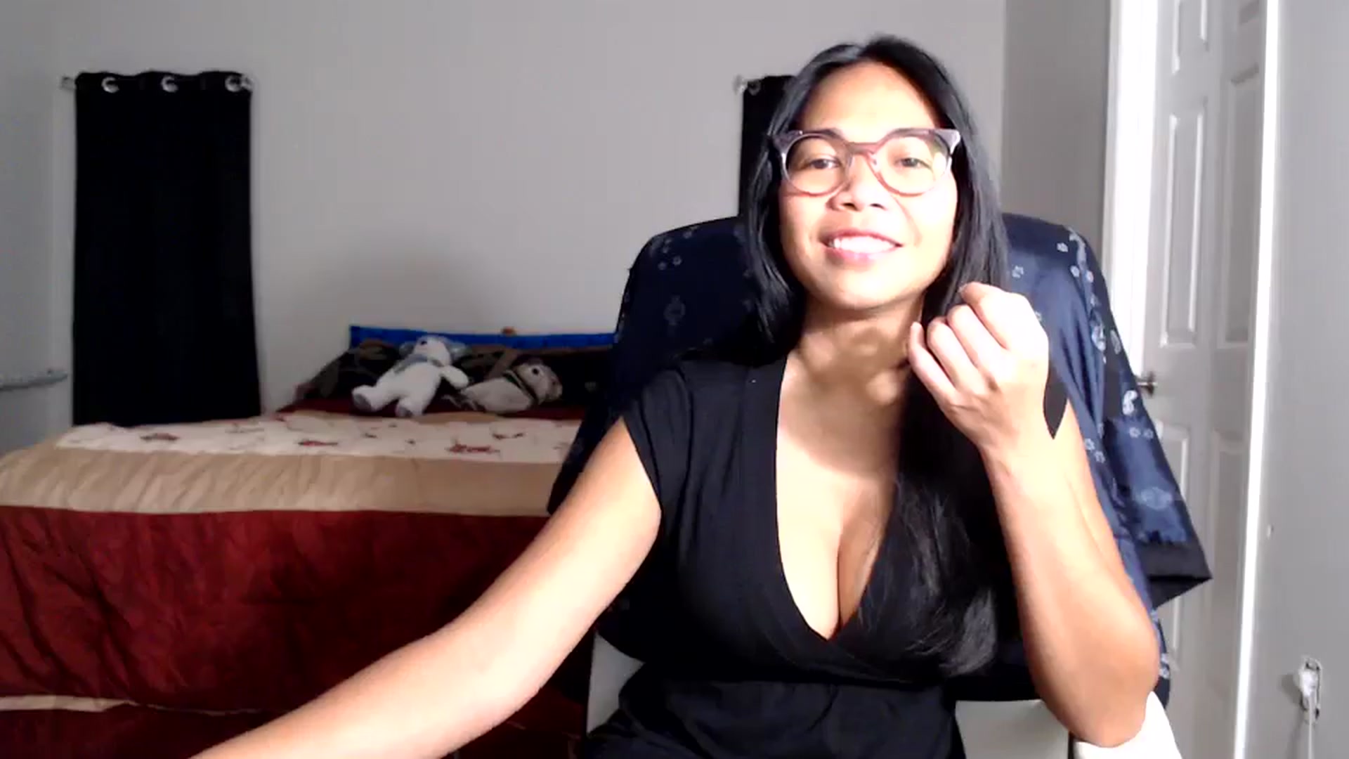 Gallery image thumbnail from Littlekai2025's myfreecams stream on, 10/31/2025, 03:02 image 9 of 20