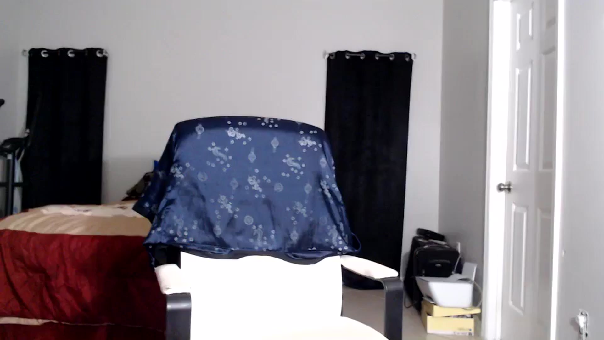 Gallery image thumbnail from Littlekai2025's myfreecams stream on, 11/03/2025, 01:45 image 8 of 20