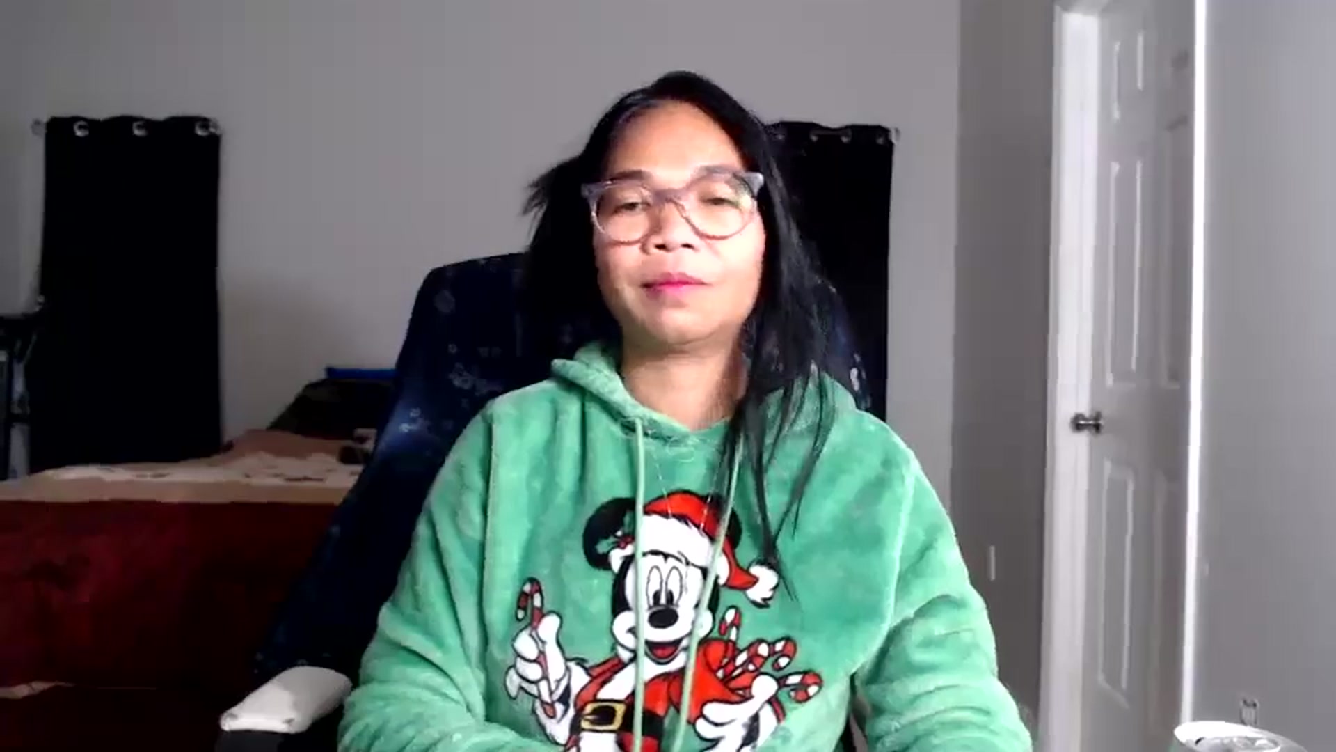 Gallery image thumbnail from Littlekai2025's myfreecams stream on, 11/11/2025, 04:53 image 17 of 20