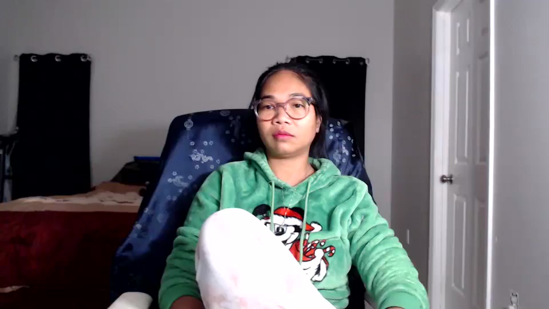 Gallery image thumbnail from Littlekai2025's myfreecams stream on, 11/11/2025, 04:53 image 1 of 20