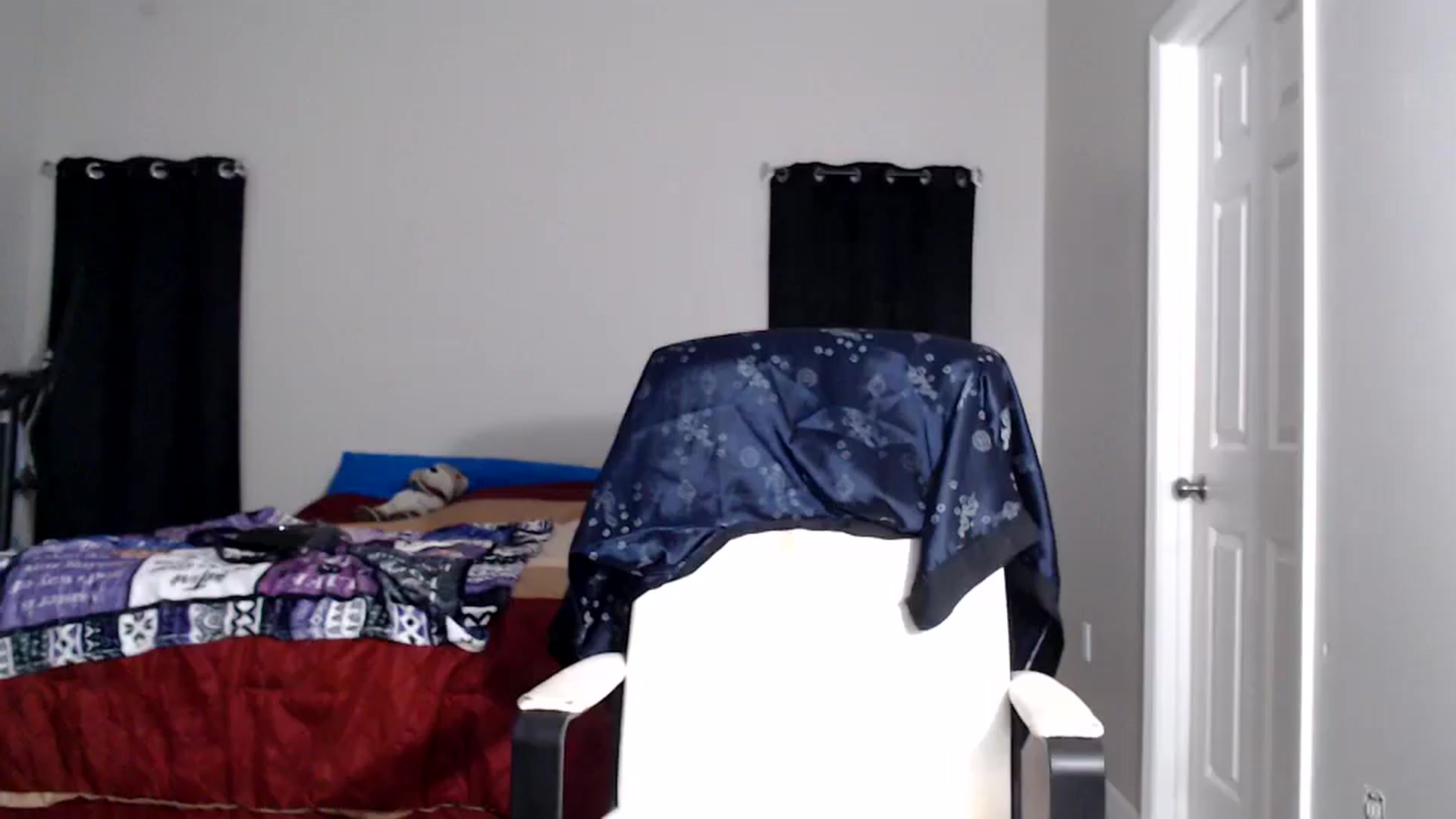 Gallery image thumbnail from Littlekai2025's myfreecams stream on, 11/17/2025, 01:06 image 17 of 20