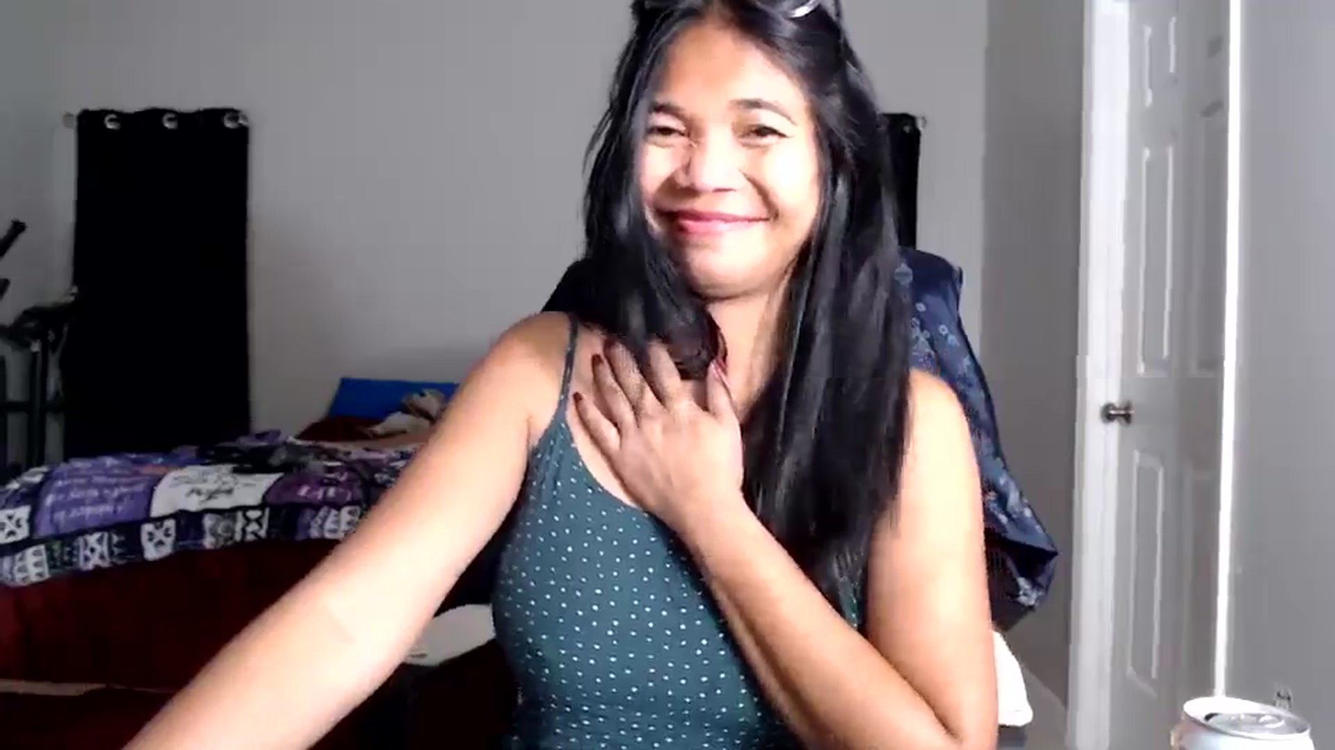 Gallery image thumbnail from Littlekai2025's myfreecams stream on, 11/17/2025, 04:21 image 12 of 20