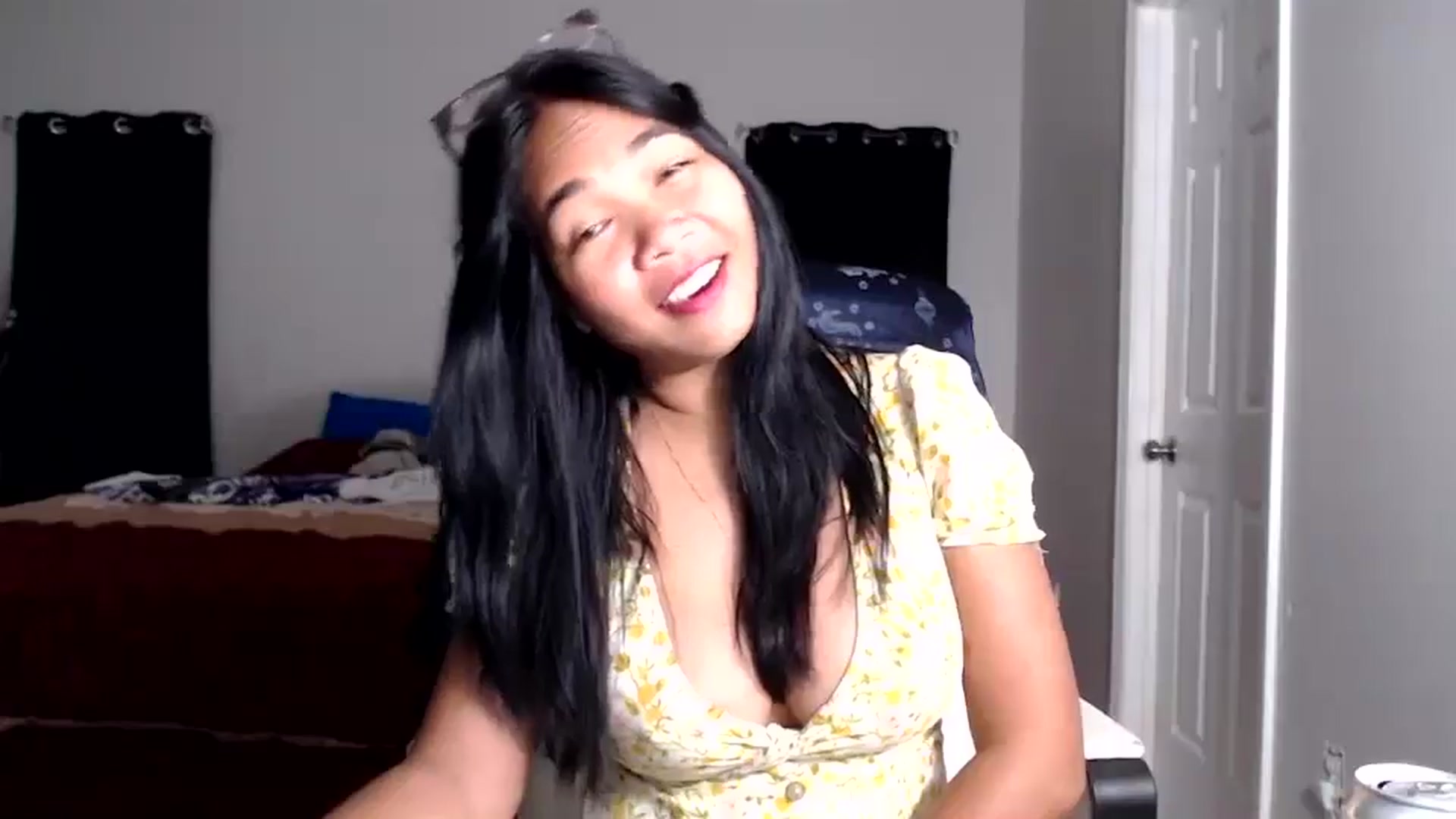 Gallery image thumbnail from Littlekai2025's myfreecams stream on, 11/18/2025, 04:31 image 13 of 20