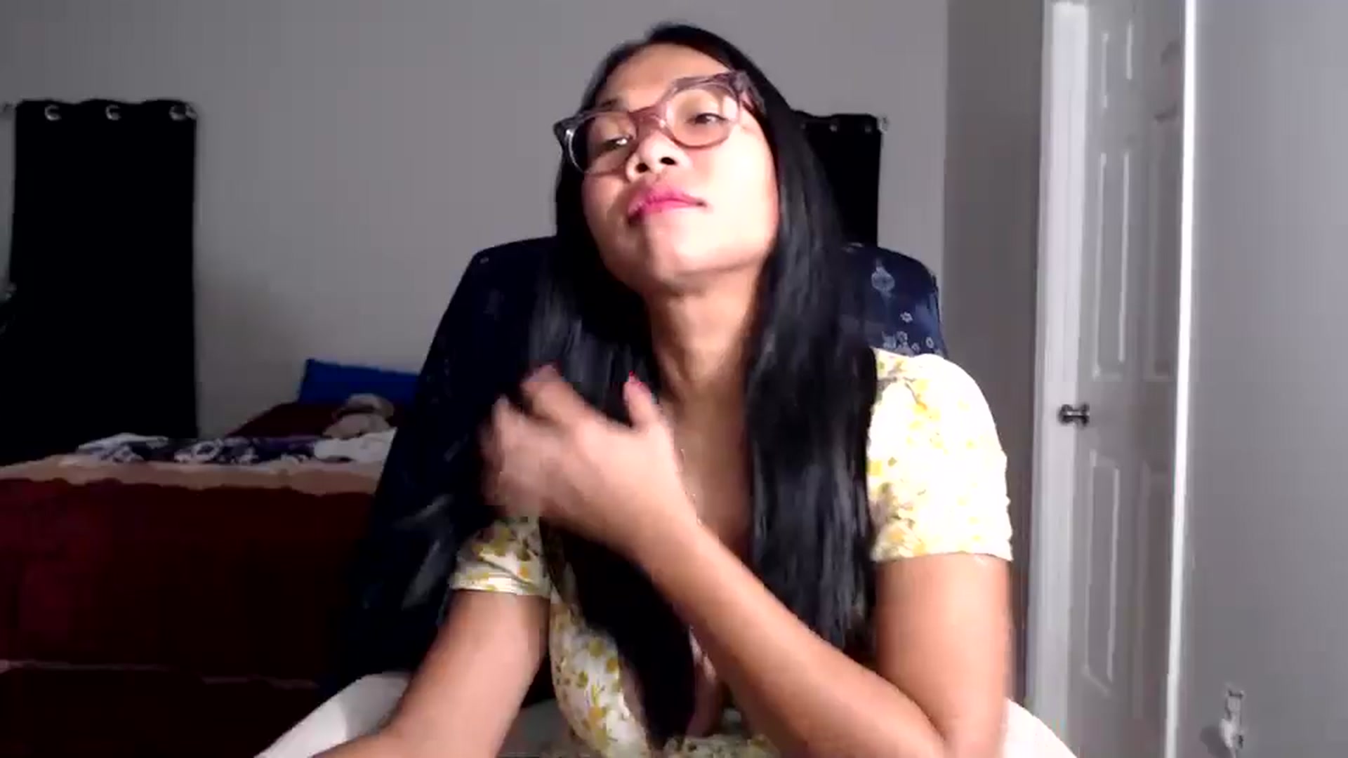 Gallery image thumbnail from Littlekai2025's myfreecams stream on, 11/18/2025, 04:31 image 5 of 20