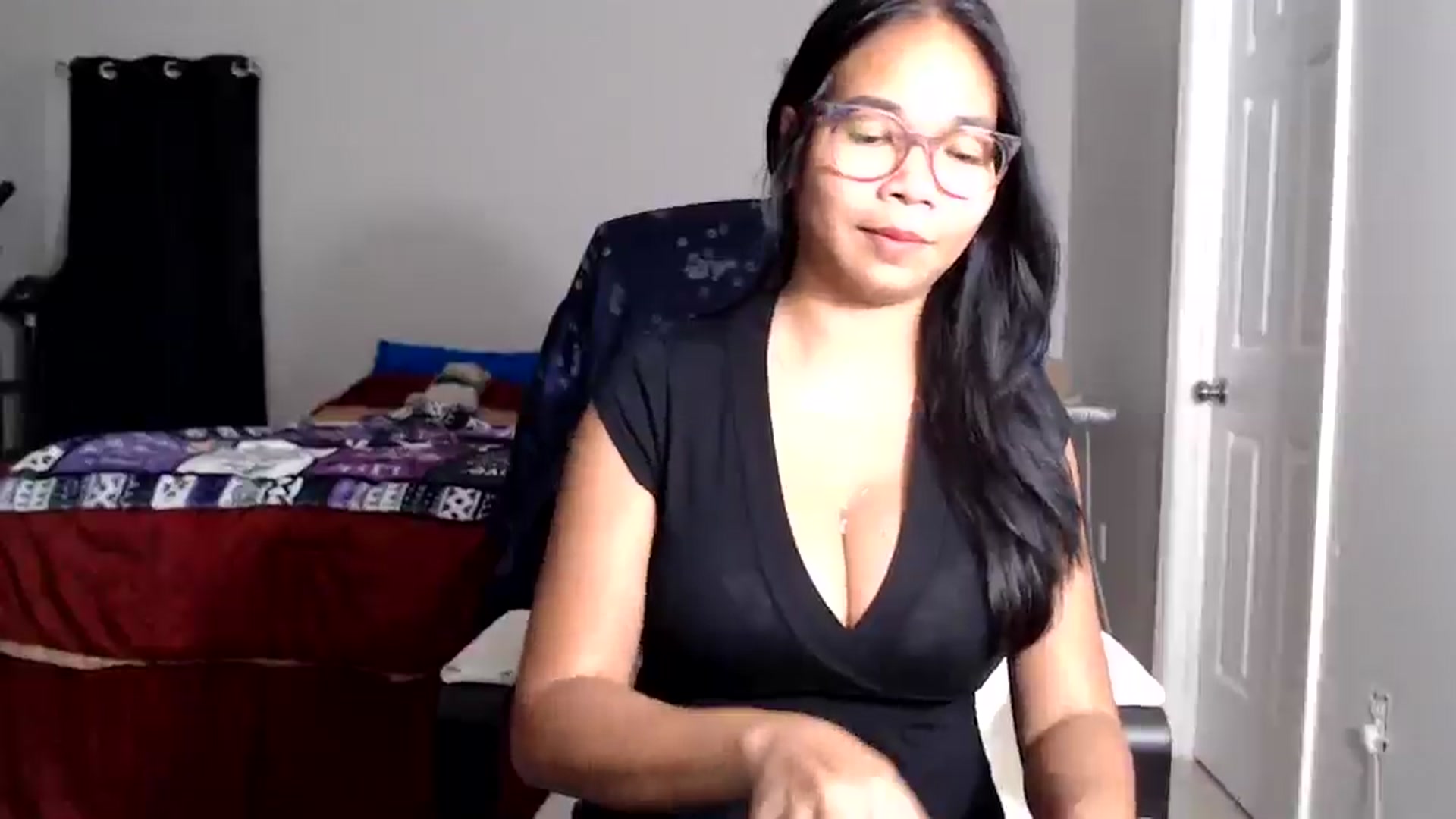 Gallery image thumbnail from Littlekai2025's myfreecams stream on, 11/21/2025, 04:54 image 9 of 20