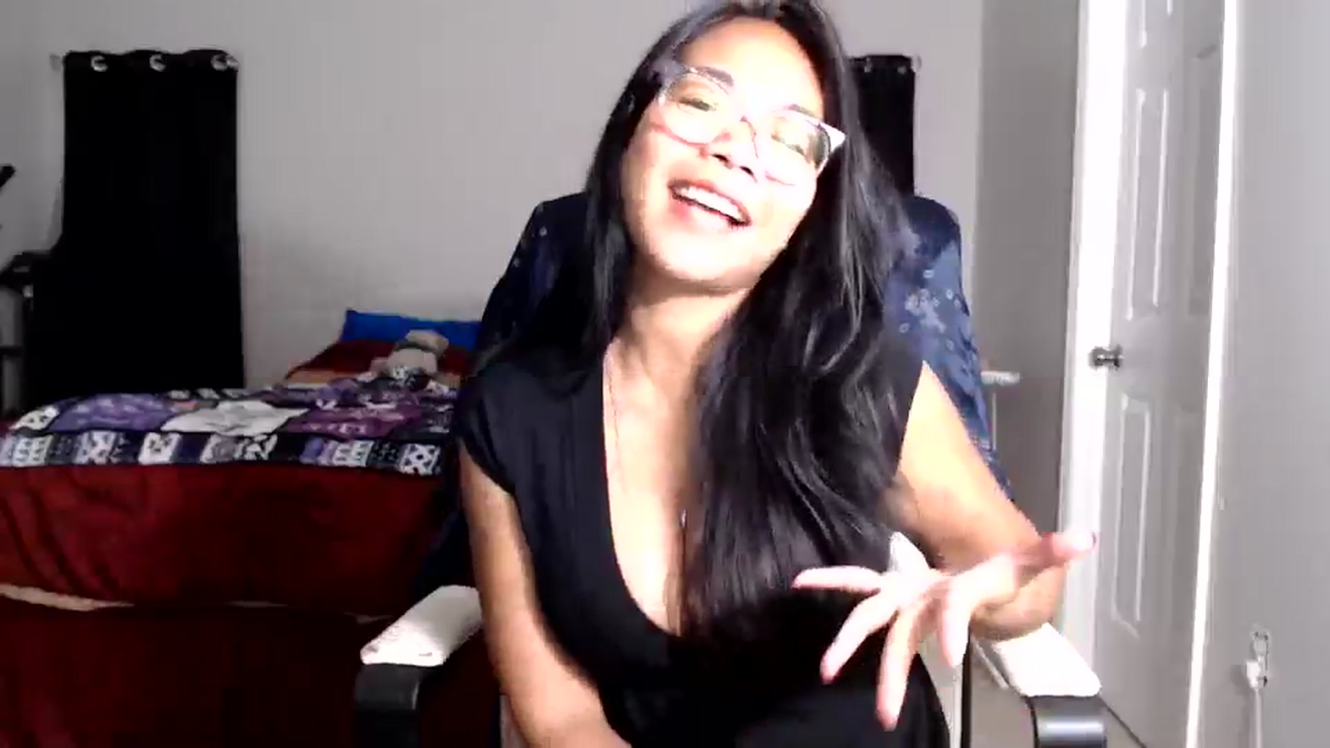 Gallery image thumbnail from Littlekai2025's myfreecams stream on, 11/21/2025, 04:54 image 14 of 20
