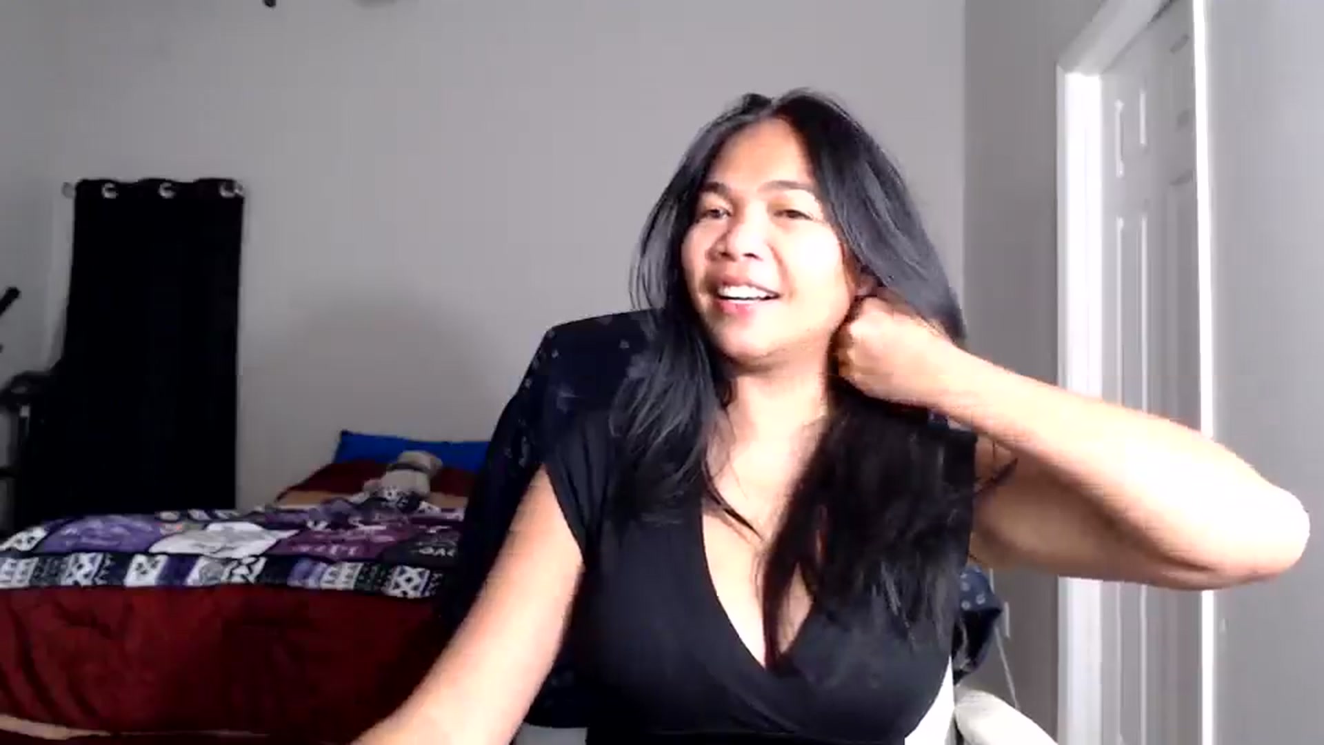 Gallery image thumbnail from Littlekai2025's myfreecams stream on, 11/21/2025, 04:54 image 19 of 20