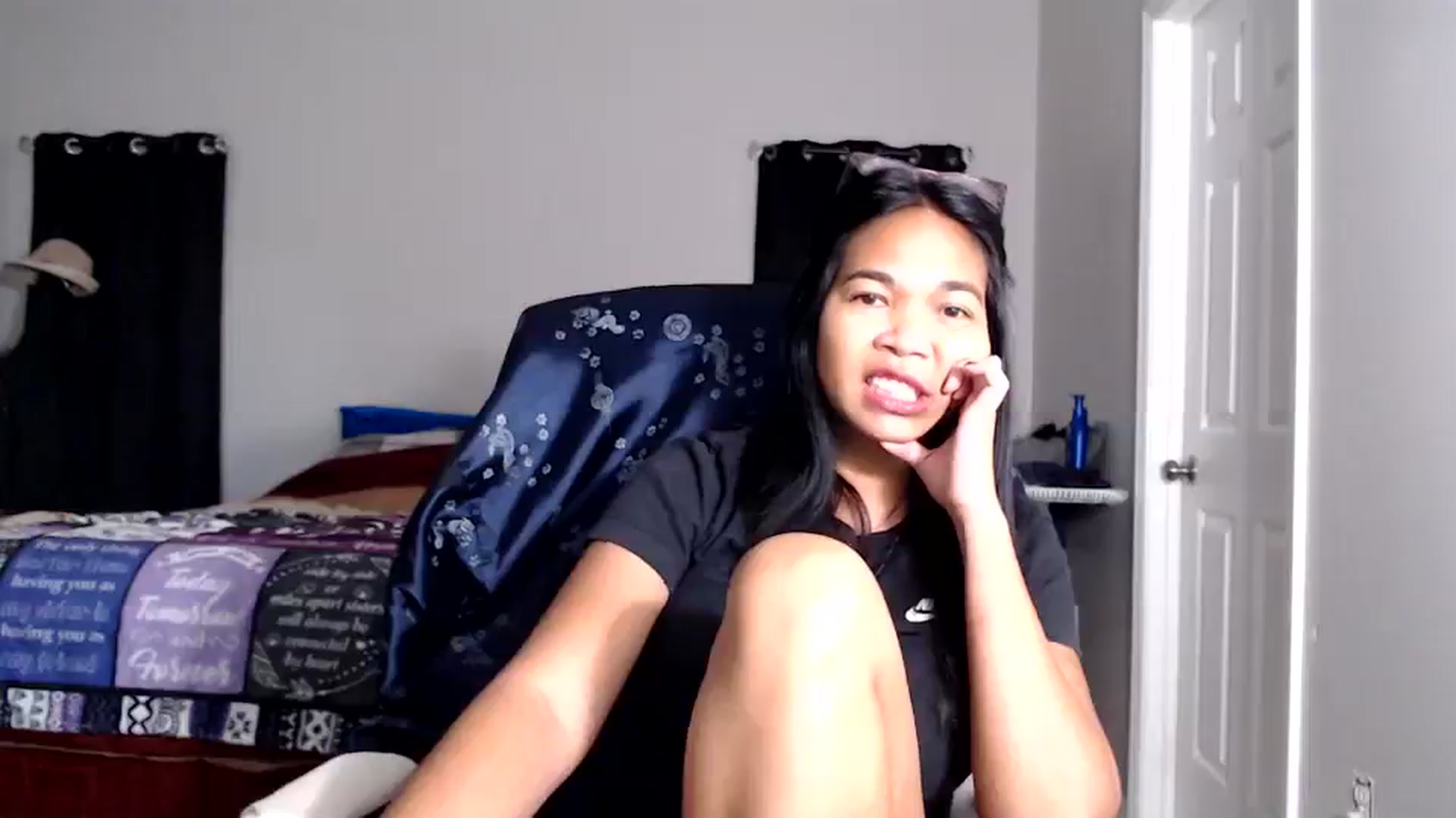 Gallery image thumbnail from Littlekai2025's myfreecams stream on, 11/22/2025, 23:40 image 14 of 20