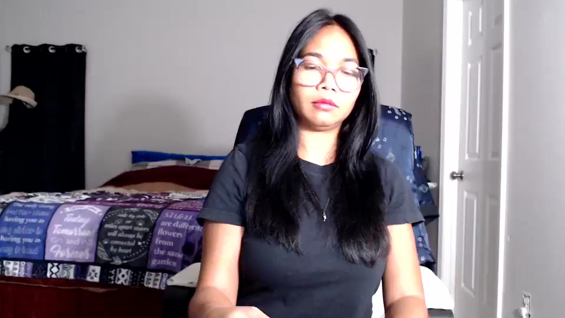 Gallery image thumbnail from Littlekai2025's myfreecams stream on, 11/22/2025, 23:40 image 18 of 20