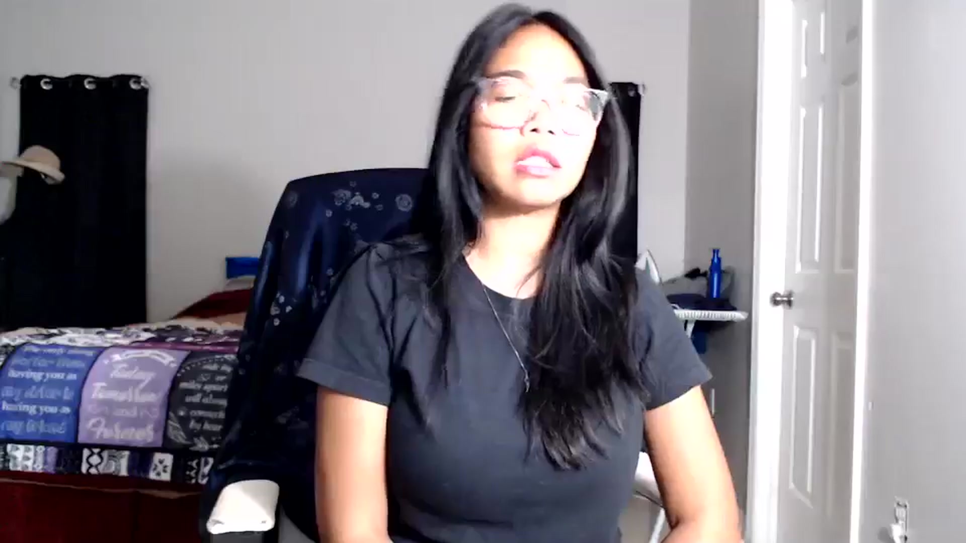 Gallery image thumbnail from Littlekai2025's myfreecams stream on, 11/23/2025, 24:14 image 15 of 20
