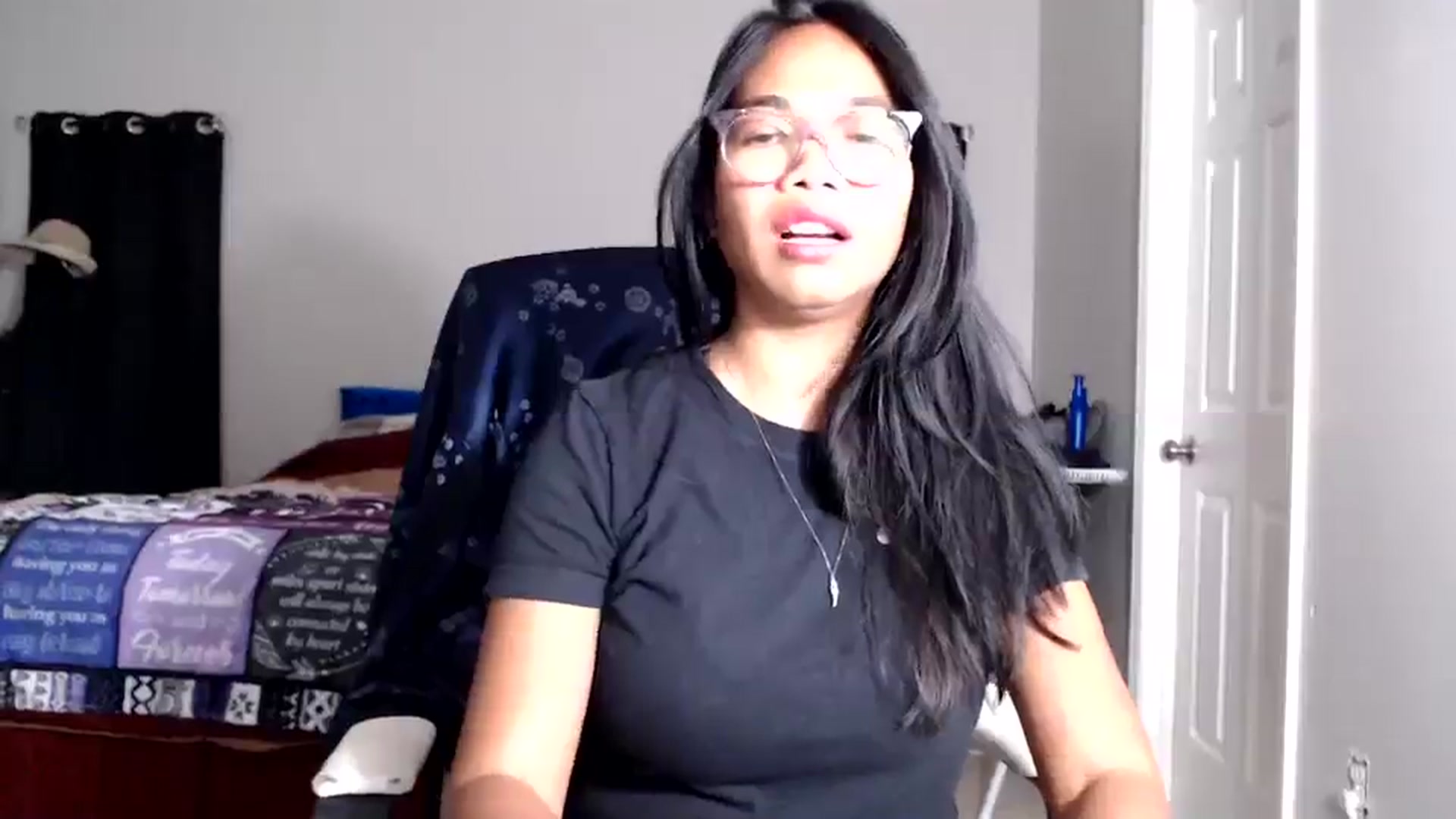 Gallery image thumbnail from Littlekai2025's myfreecams stream on, 11/23/2025, 24:14 image 6 of 20