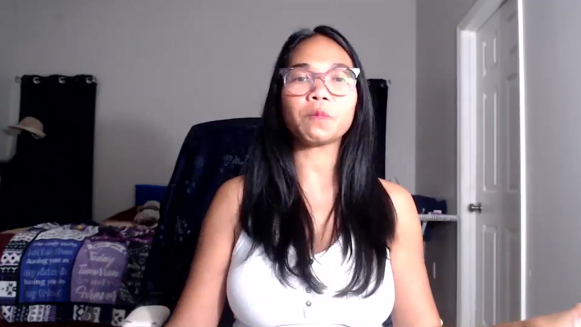 Gallery image thumbnail from Littlekai2025's myfreecams stream on, 11/27/2025, 04:56 image 11 of 20