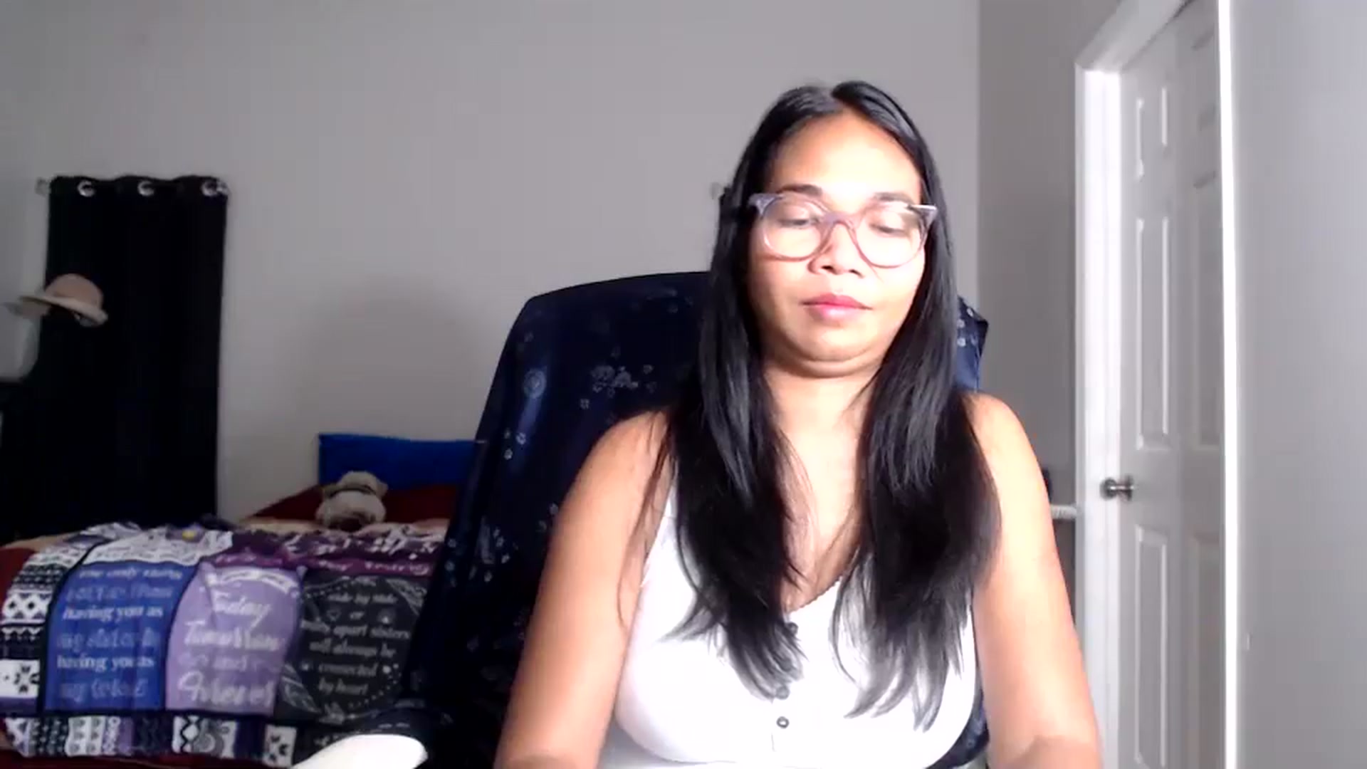 Gallery image thumbnail from Littlekai2025's myfreecams stream on, 11/27/2025, 04:56 image 5 of 20